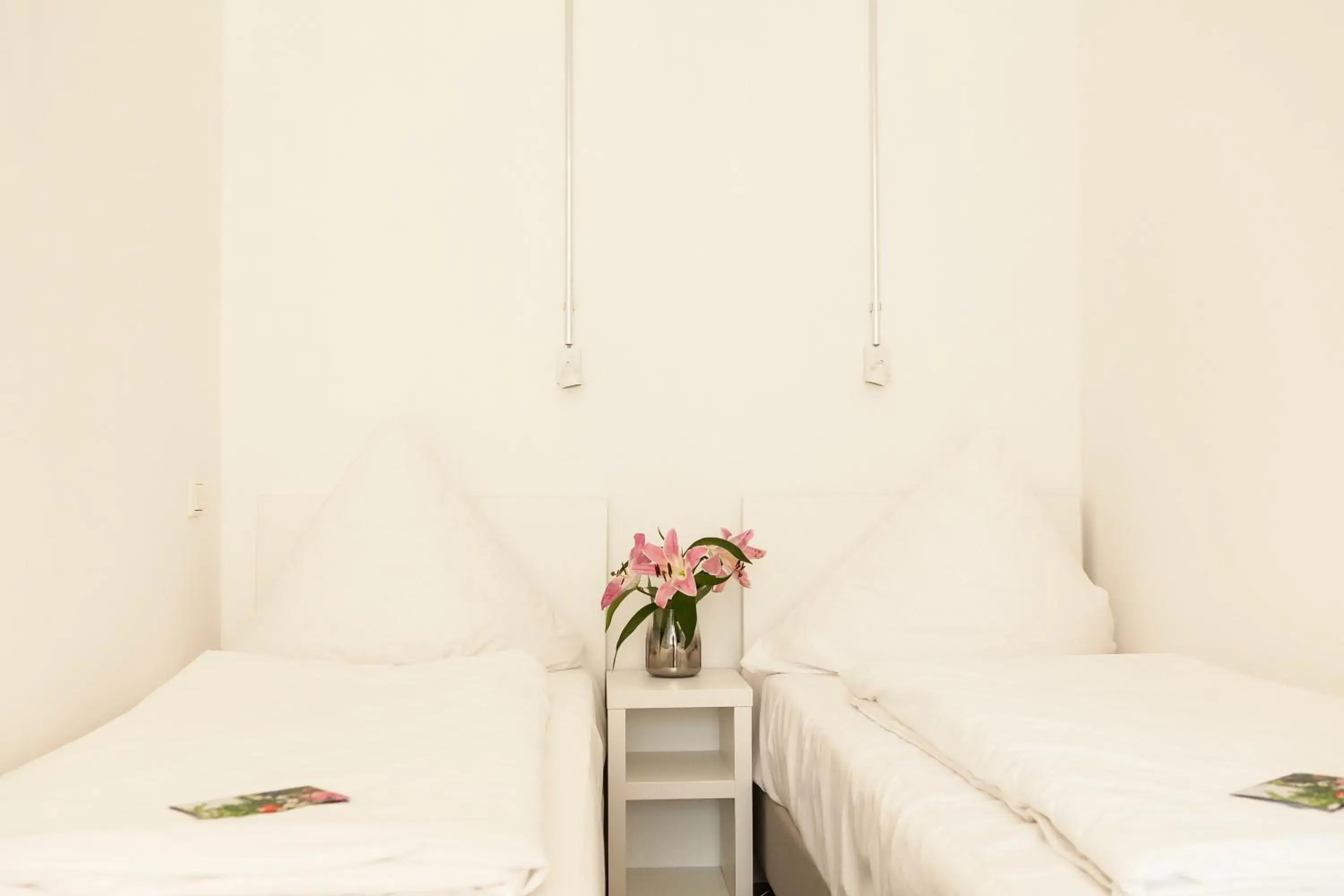 Bed in BNB near Brandenburg Gate - Rooms & Apartments