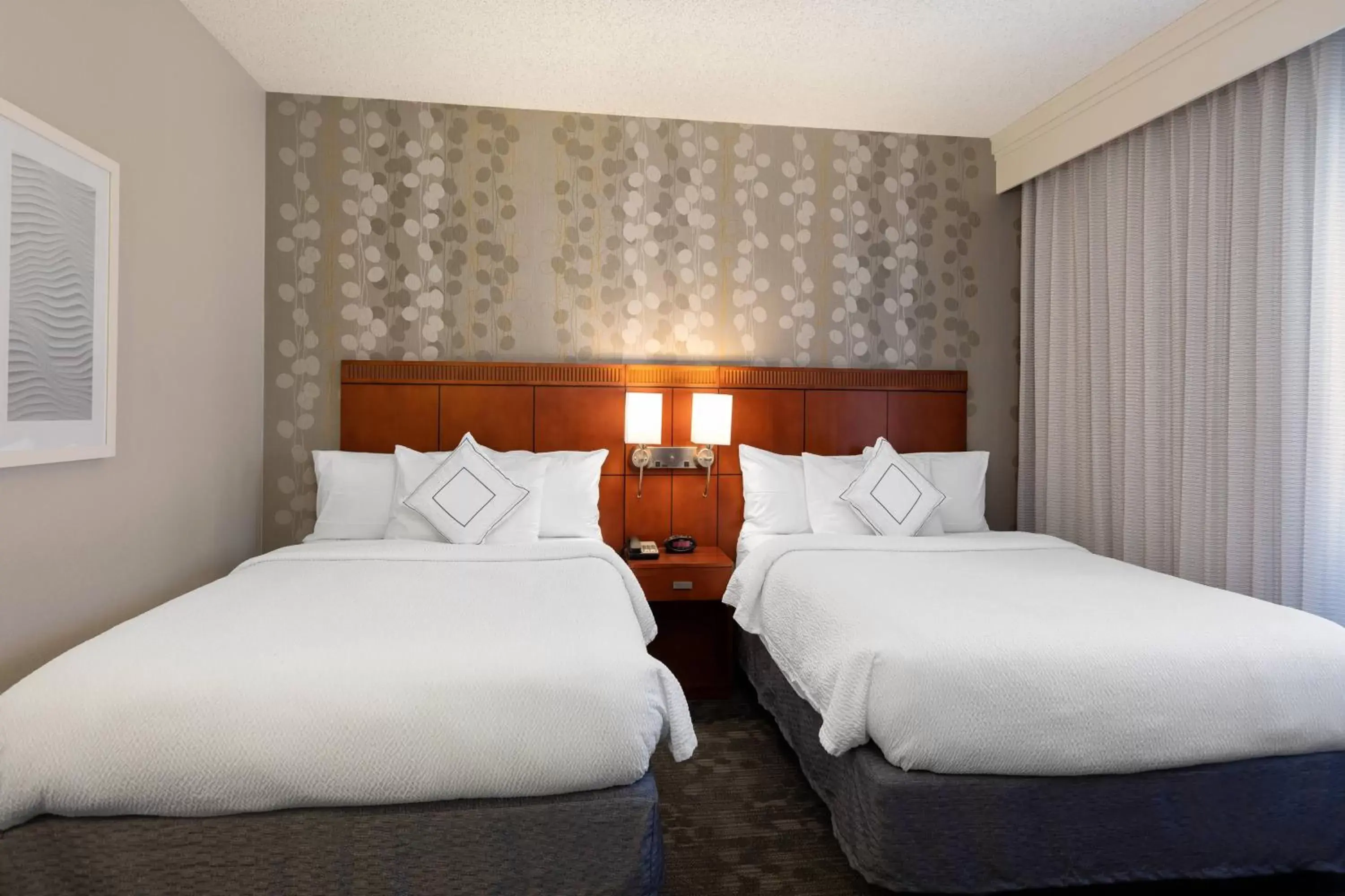 Bedroom, Bed in Courtyard by Marriott Dallas-Fort Worth/Bedford