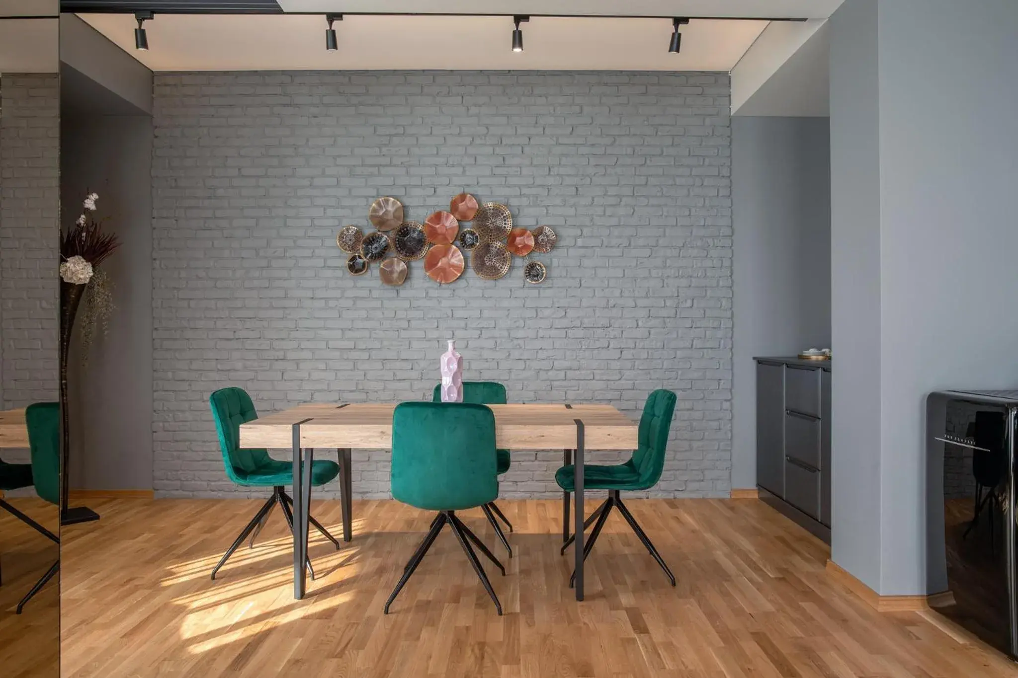 Living room, Dining Area in Hotel River Park