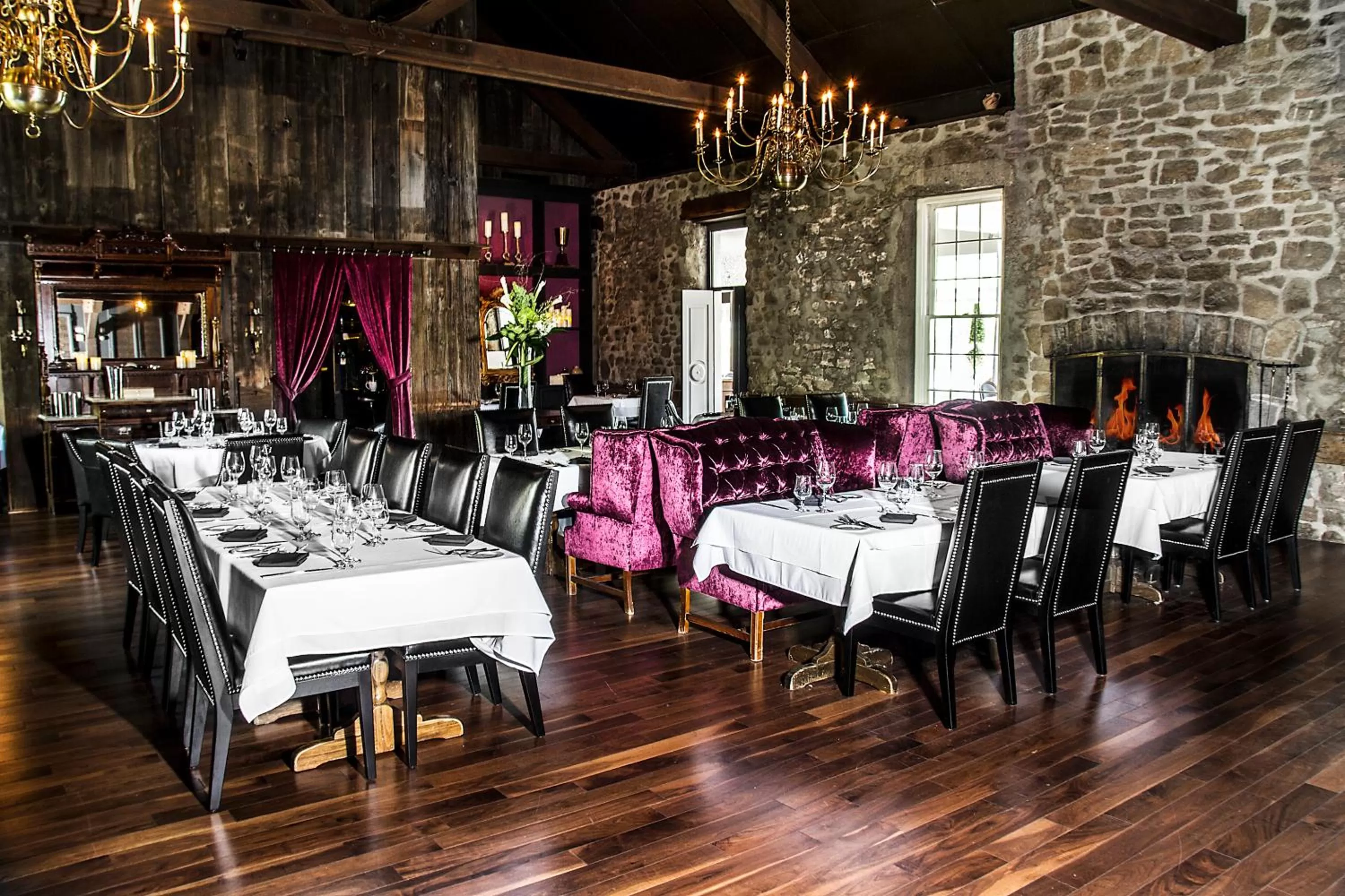 Restaurant/places to eat in Old Stone Inn Boutique Hotel