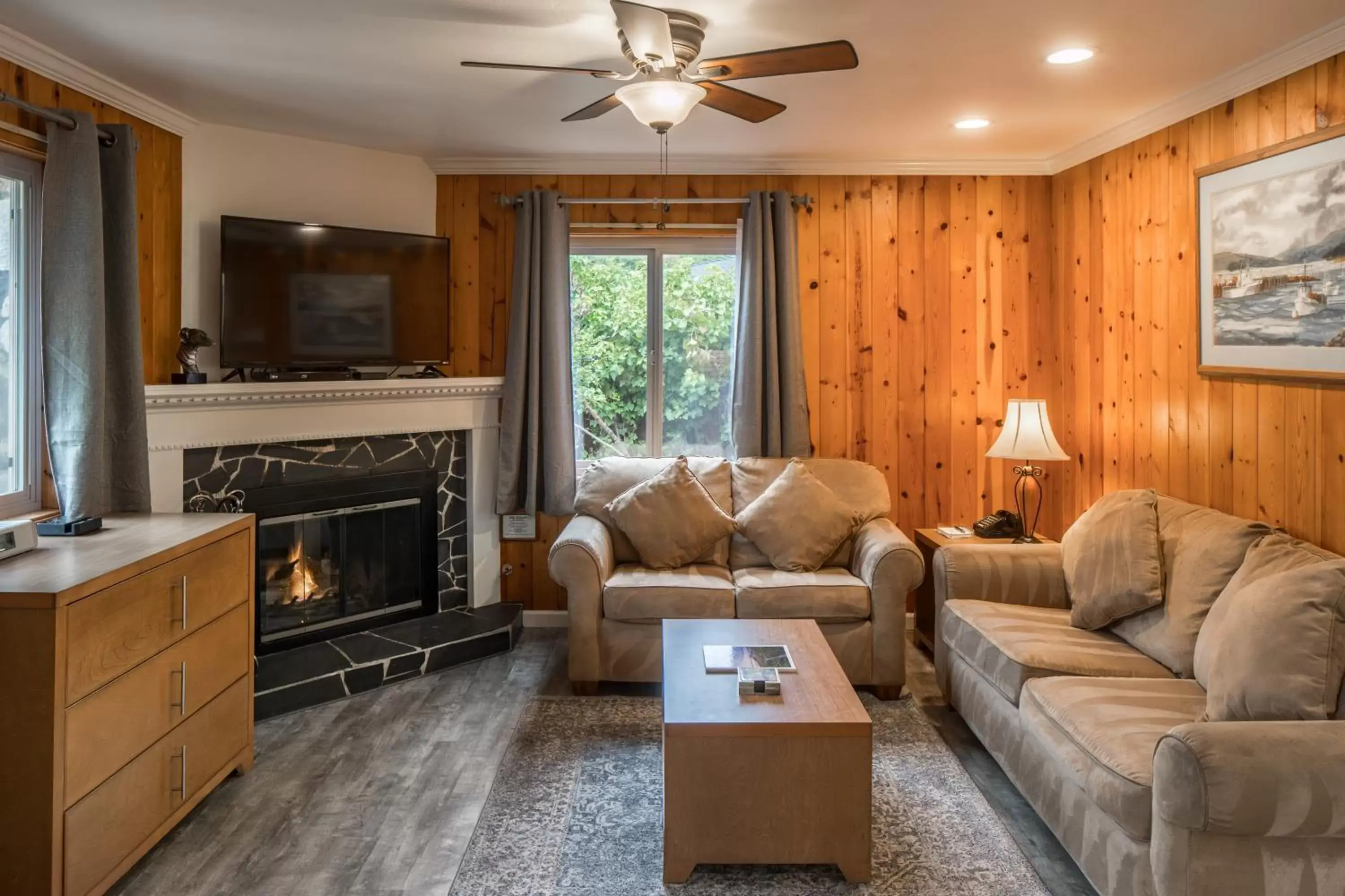 Living room, Seating Area in Andril Fireplace Cottages