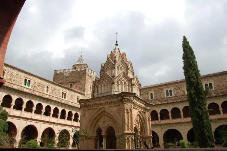 Nearby landmark in Hospederia del Real Monasterio