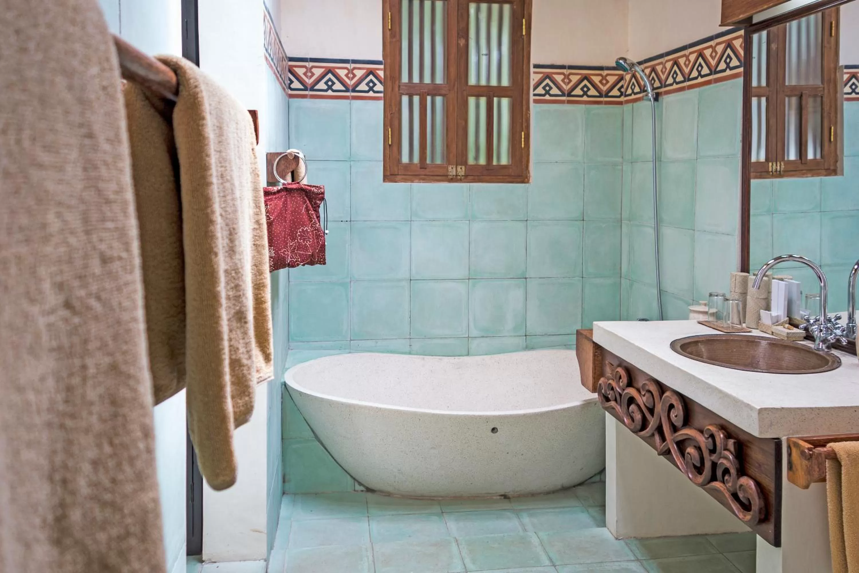 Bathroom in D'omah Yogya Hotel