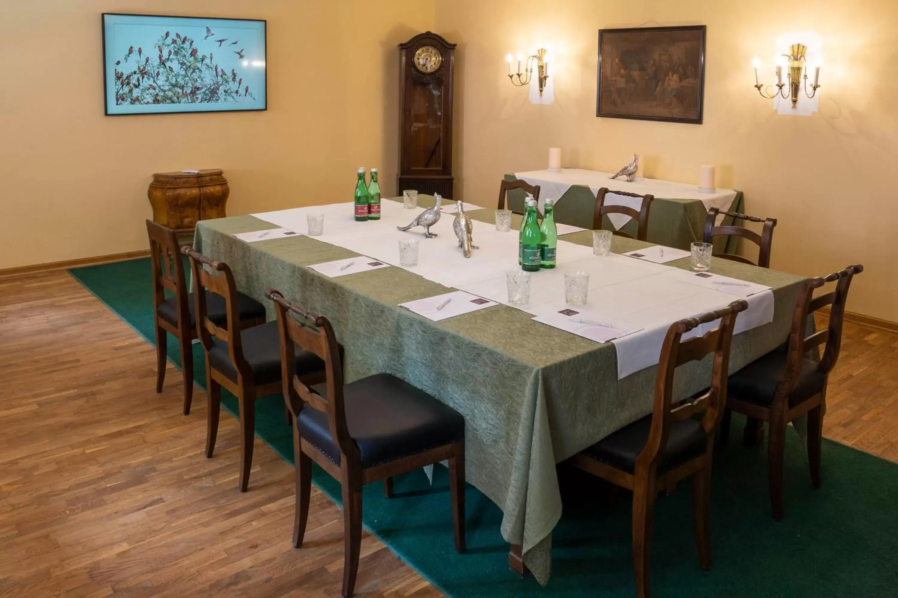 Communal lounge/ TV room in Schlosswirt zu Anif - Hotel und Restaurant