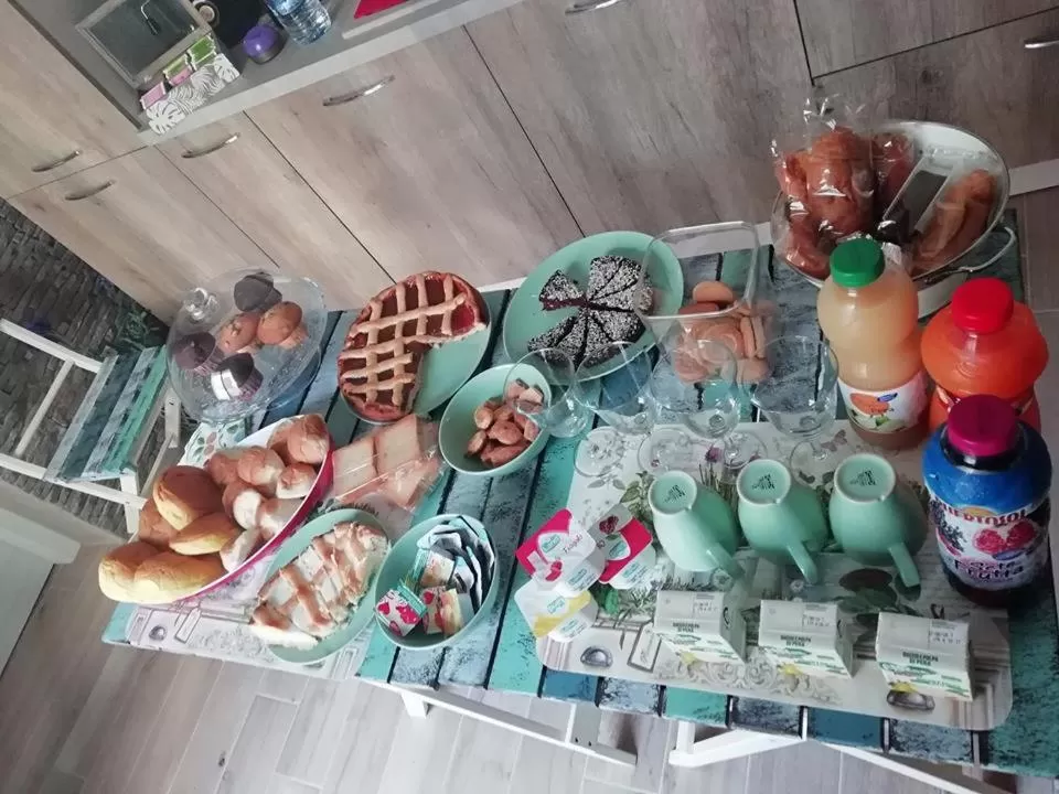 Kitchen or kitchenette in Isolabella