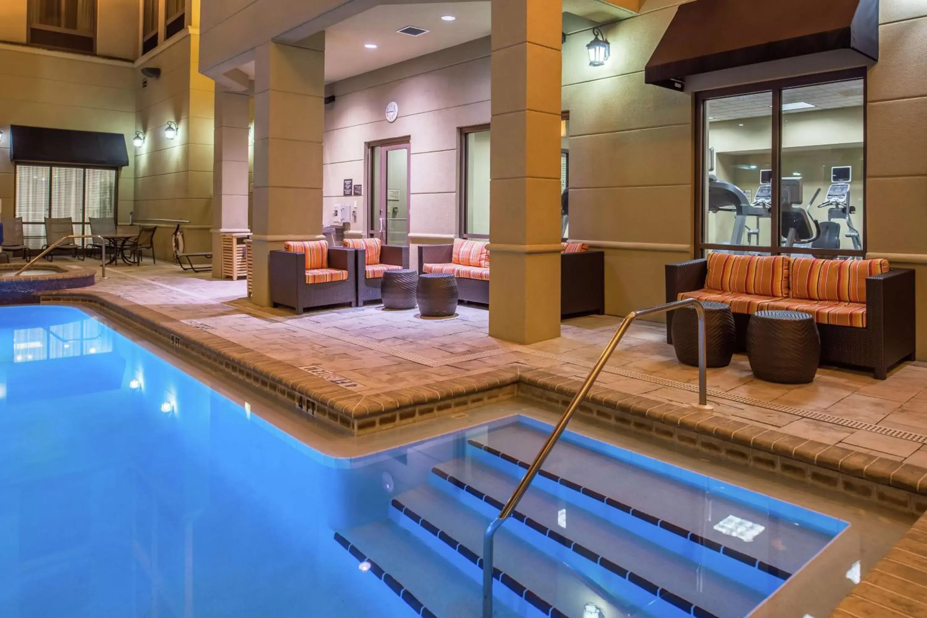 Patio, Swimming Pool in Hilton Garden Inn Jacksonville Downtown Southbank