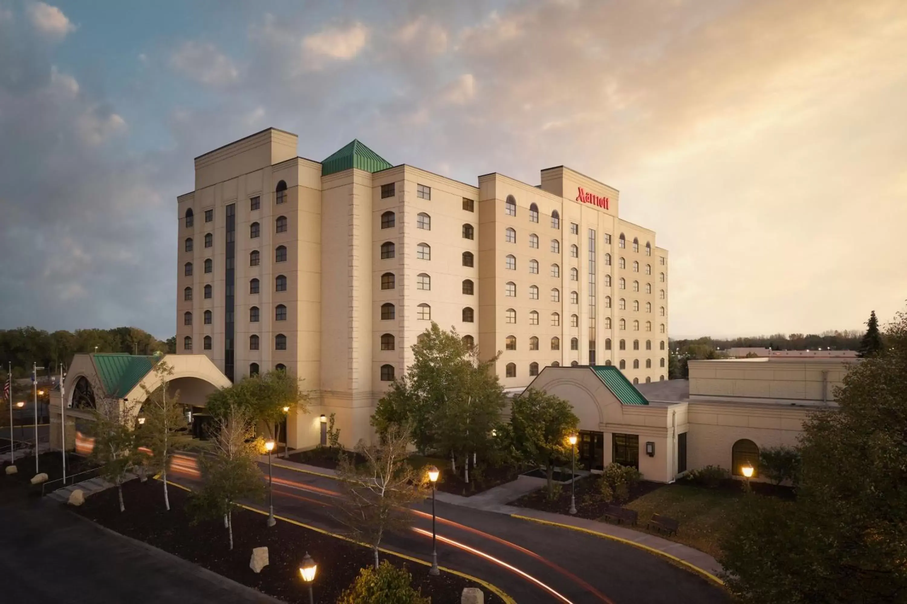 Property Building in Minneapolis Marriott Northwest