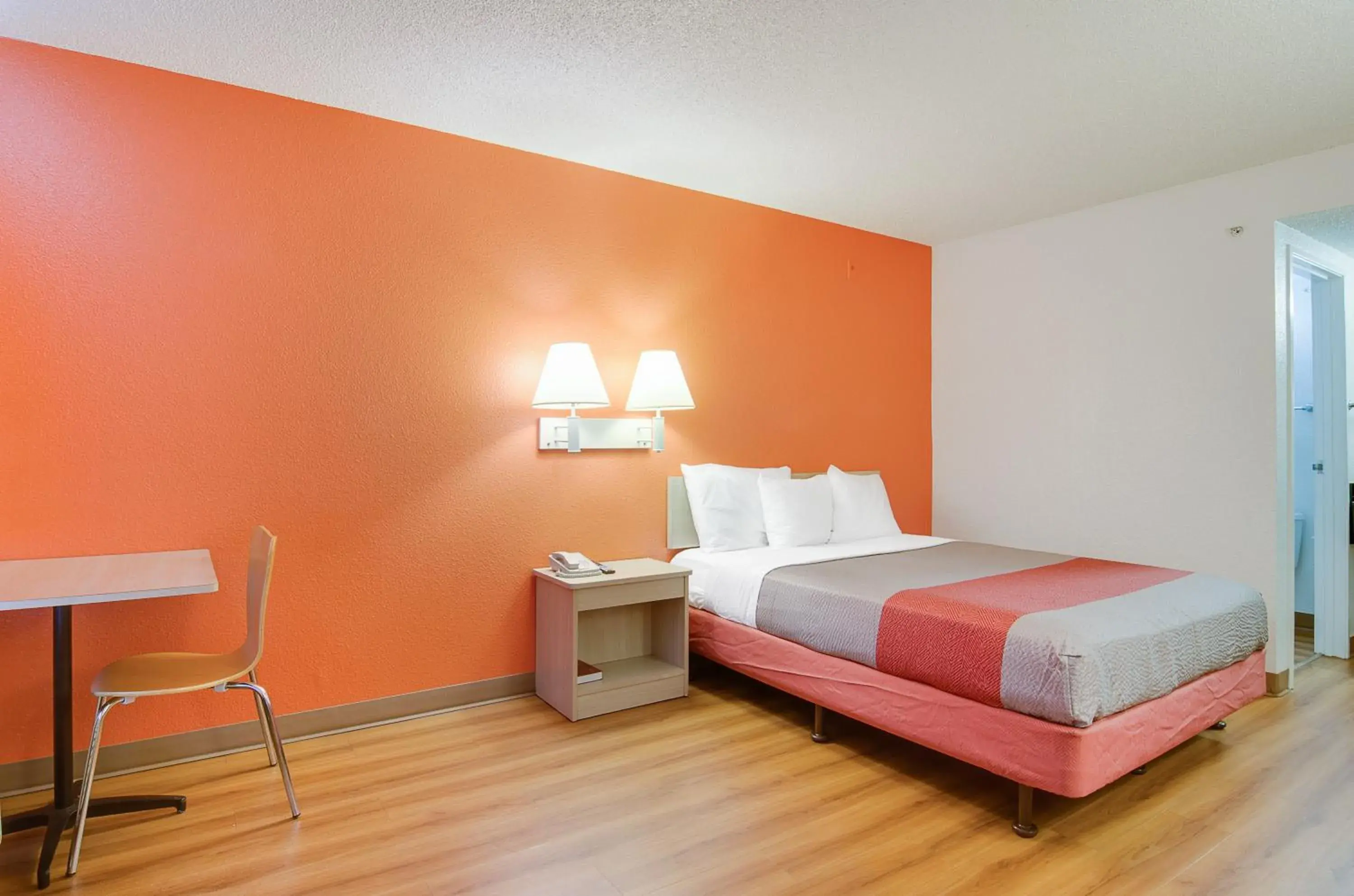 Bedroom, Bed in Motel 6-Tacoma, WA - South