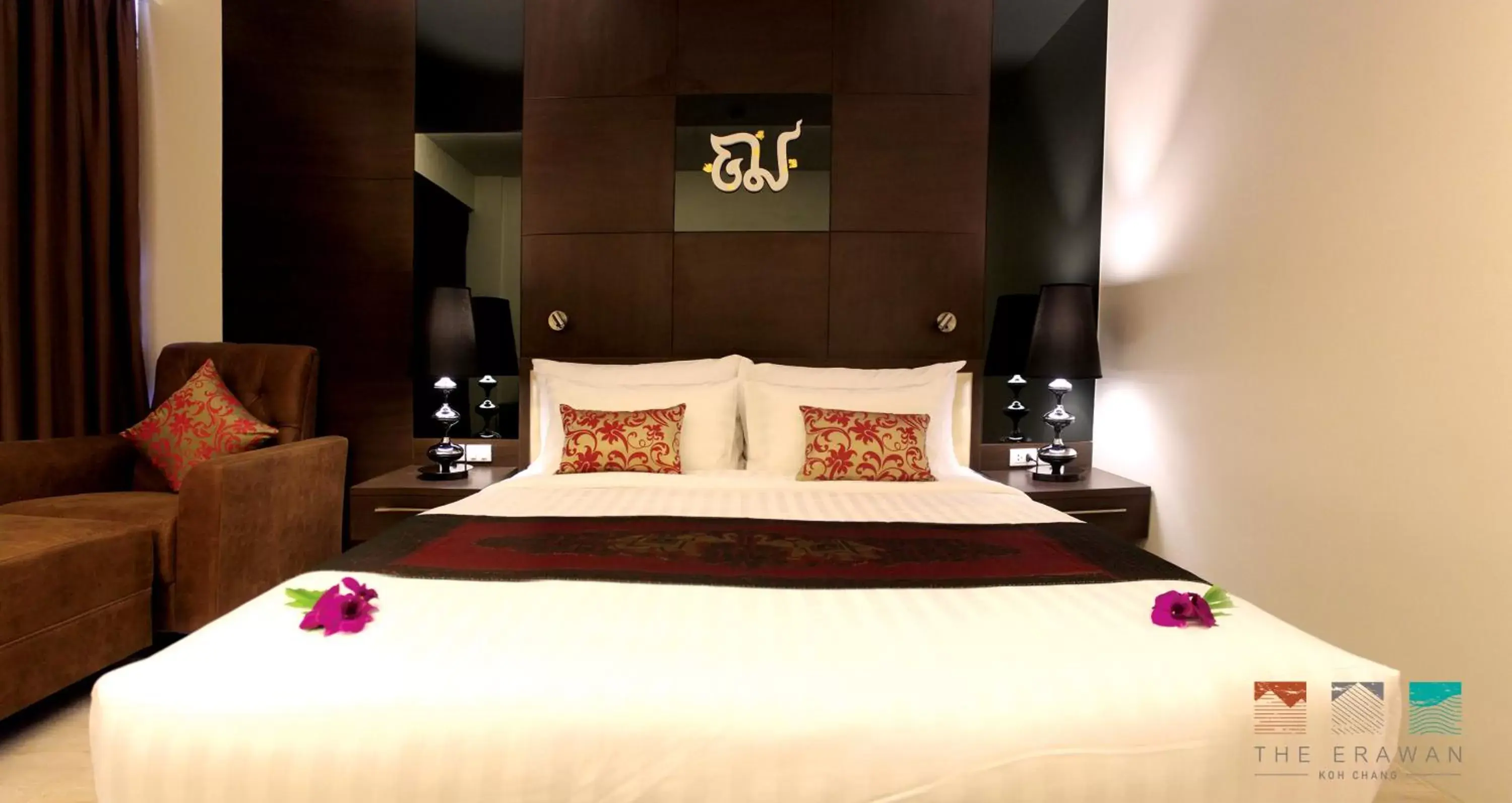 Text overlay, Bed in The Erawan Koh Chang -SHA Extra Plus Text overlay, Bed in The Erawan Koh Chang -SHA Extra Plus