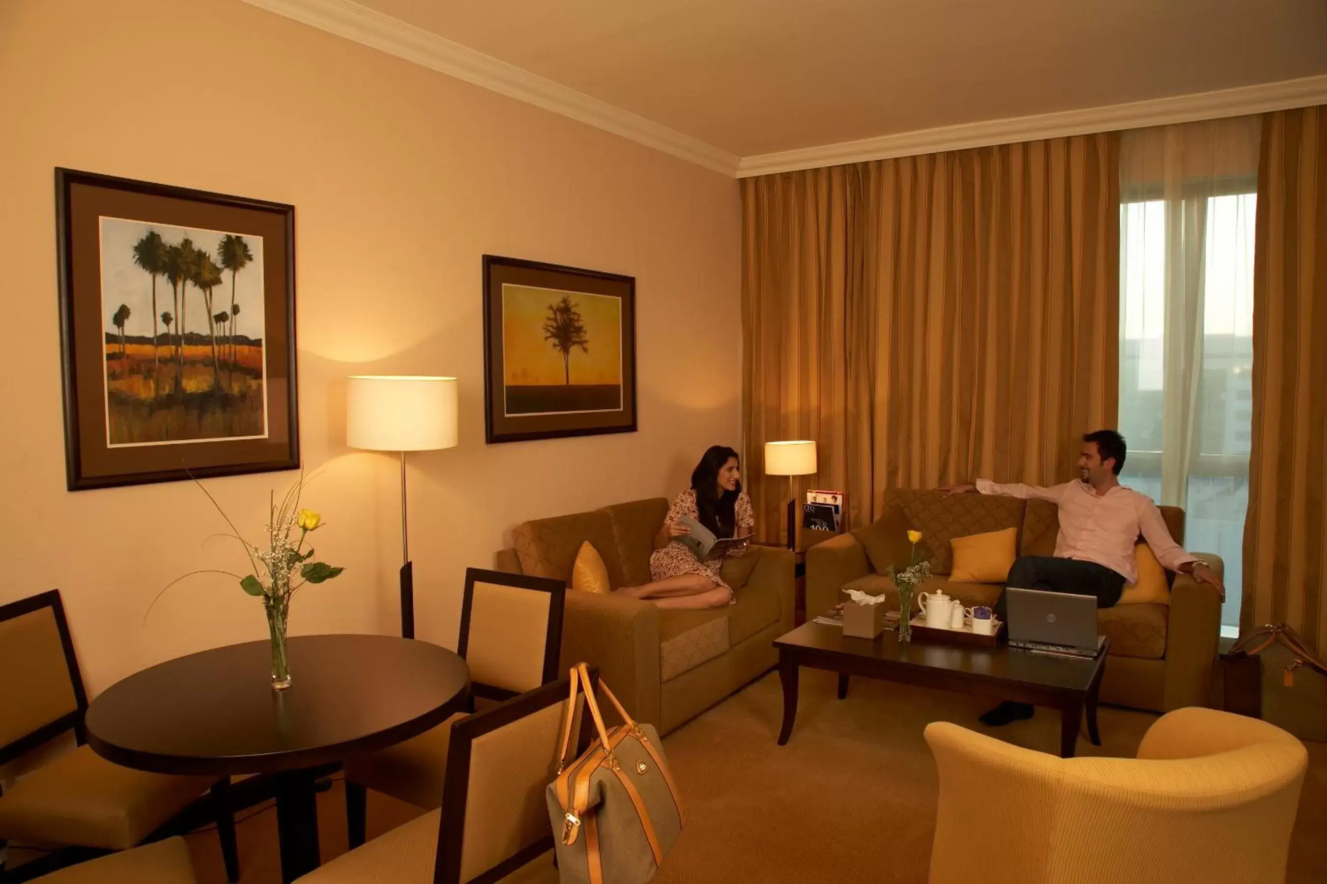 Living room in Al Manzel Hotel Apartments