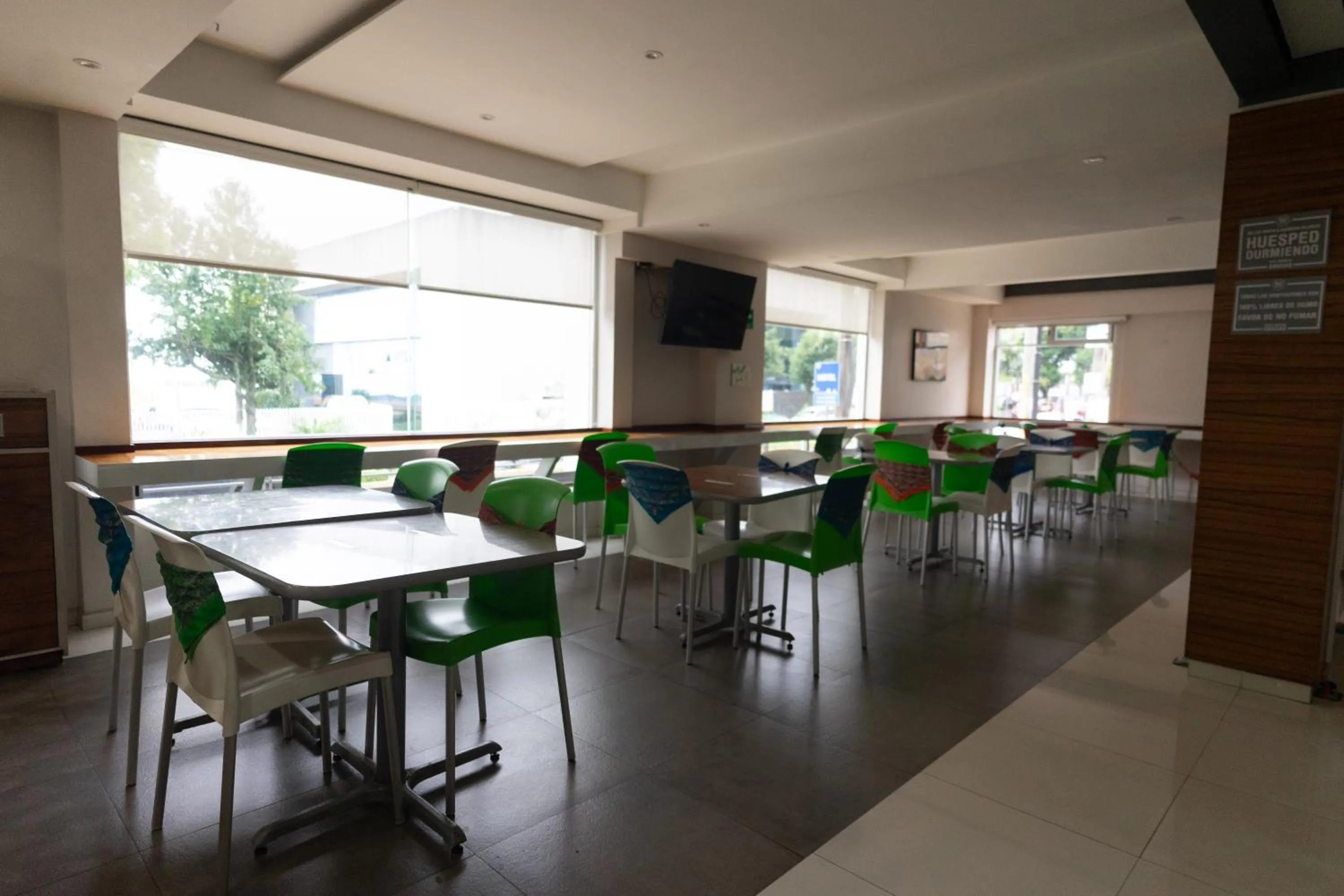 Dining area in SC HOTEL