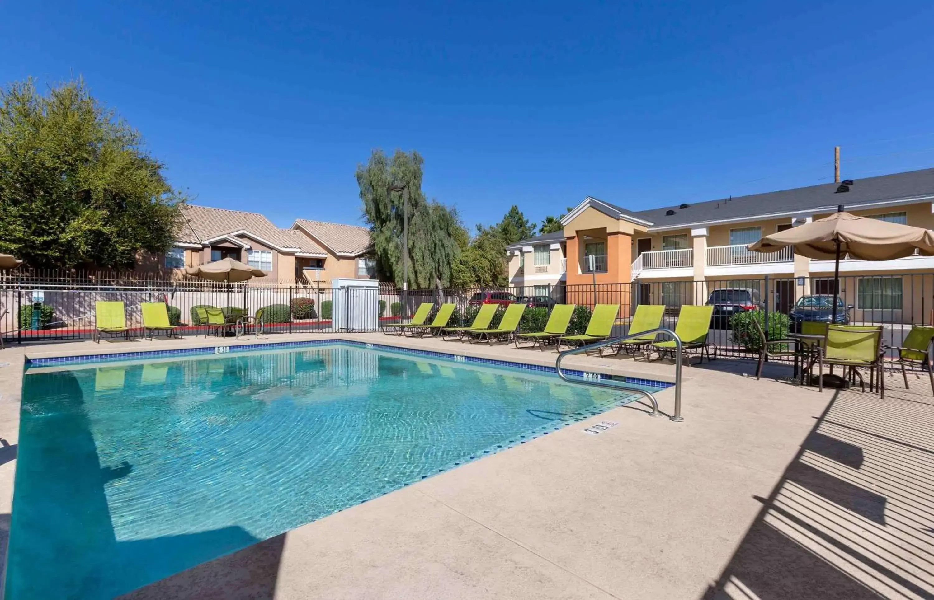 Pool view, Swimming Pool in Extended Stay America Suites - Phoenix - Airport - E Oak St