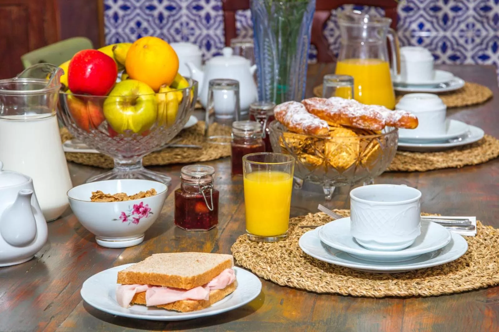 Continental breakfast in Aminta Home