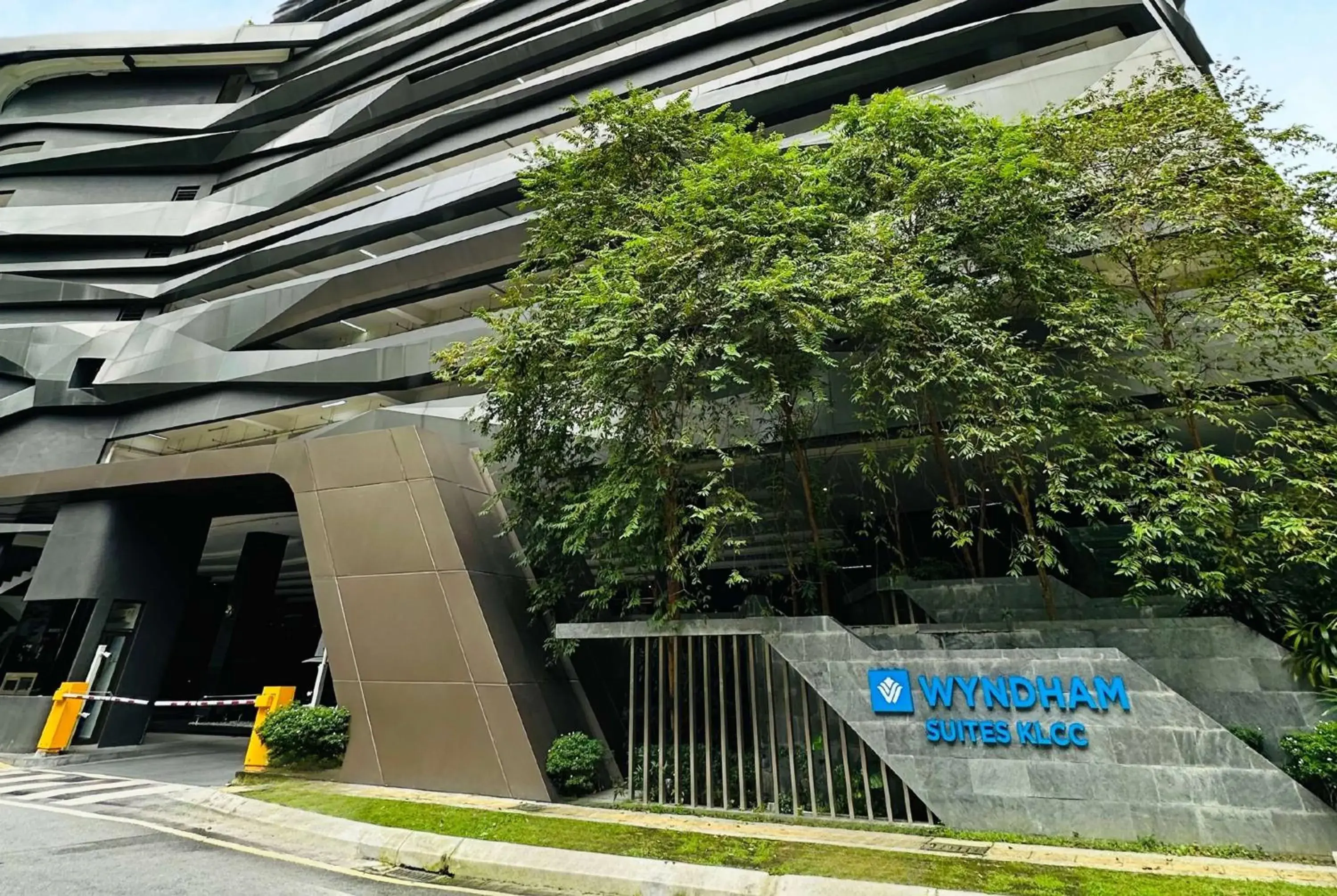 Property Building in 8 Kia Peng Suites