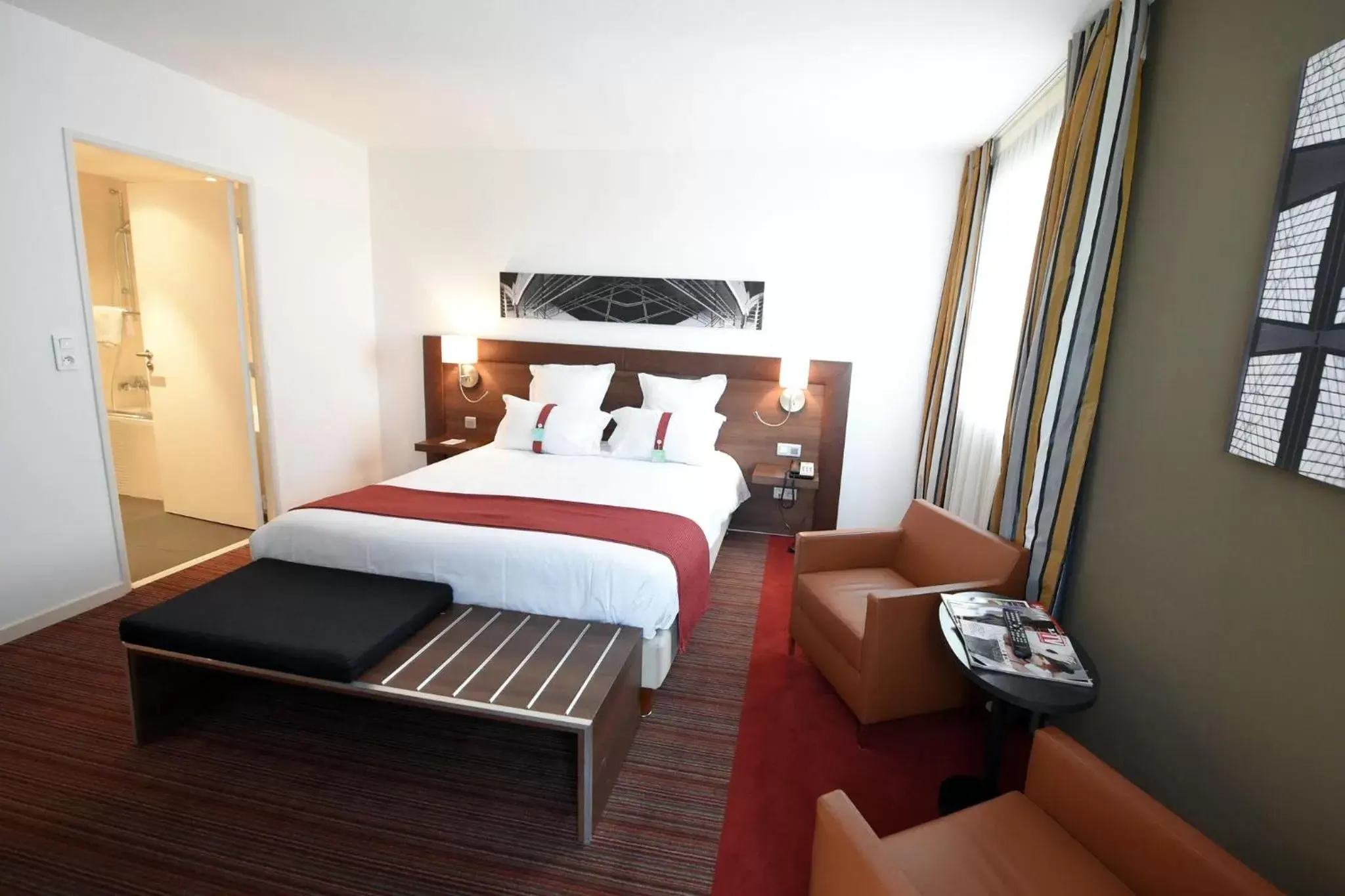 Photo of the whole room, Bed in Holiday Inn Mulhouse, an IHG Hotel