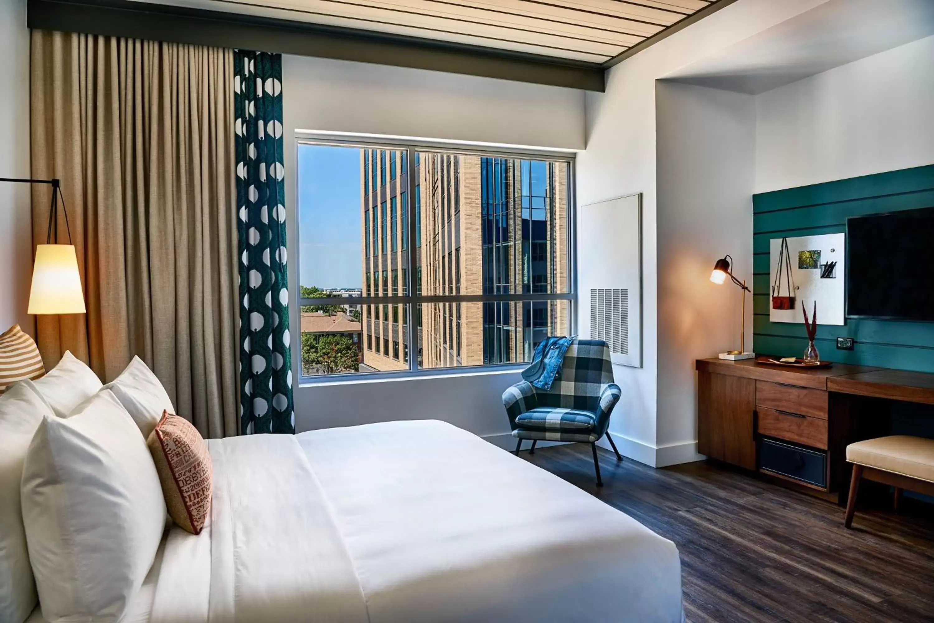 King Room in The Casso, Raleigh, a Tribute Portfolio Hotel King Room in The Casso, Raleigh, a Tribute Portfolio Hotel