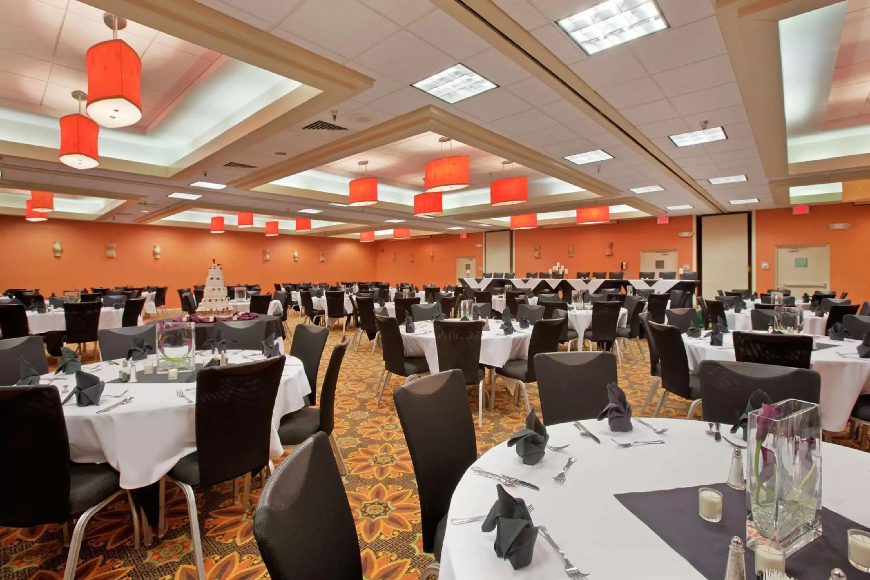 Meeting/conference room, Restaurant/Places to Eat in DoubleTree by Hilton Springfield
