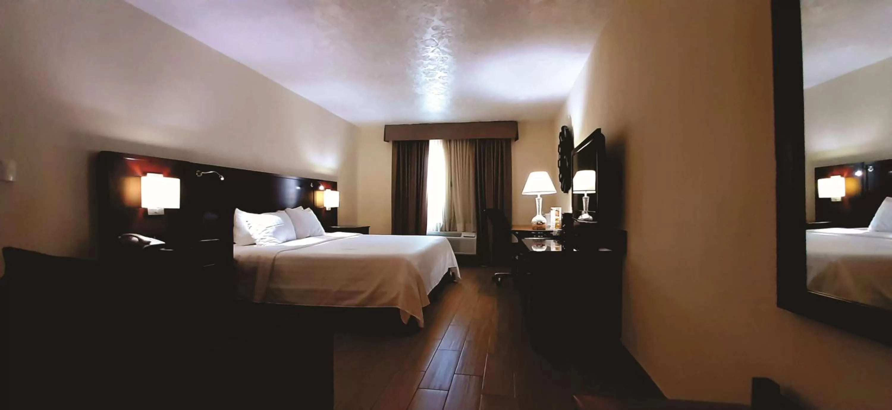 Photo of the whole room in Best Western PLUS Monterrey Colón