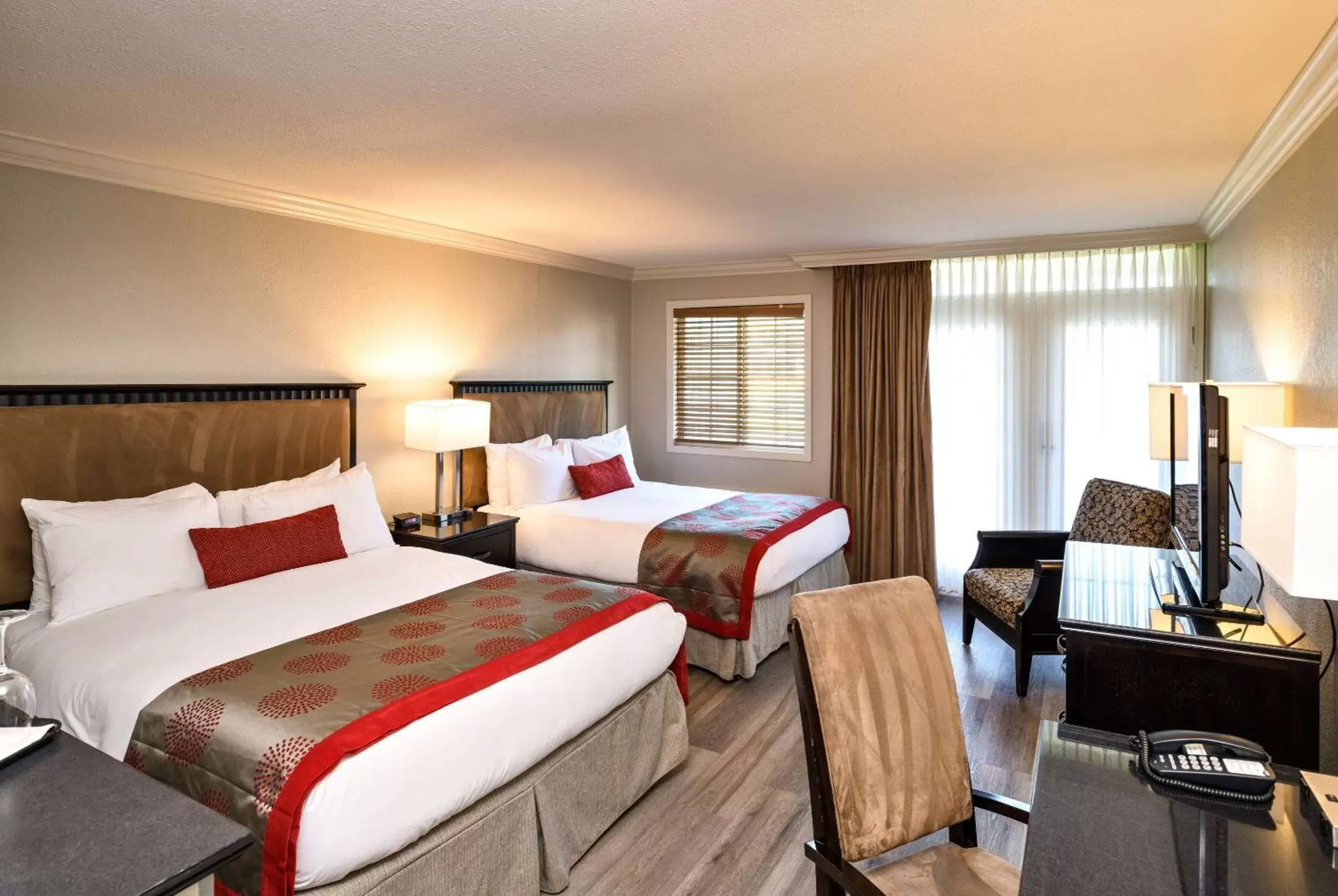 Photo of the whole room, Bed in Ramada by Wyndham Penticton Hotel & Suites