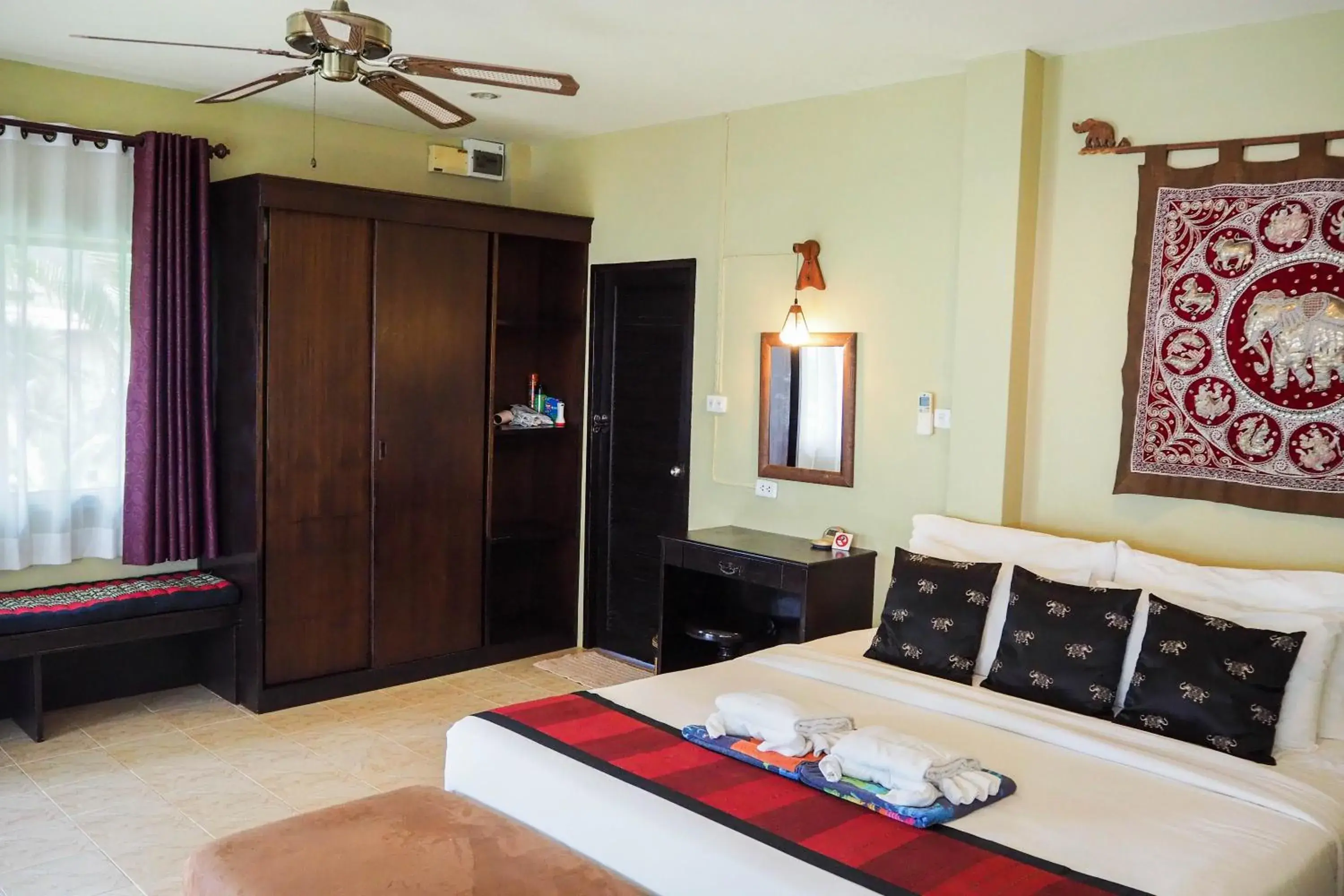 Bungalow with Sea View in Lanta Castaway Beach Resort