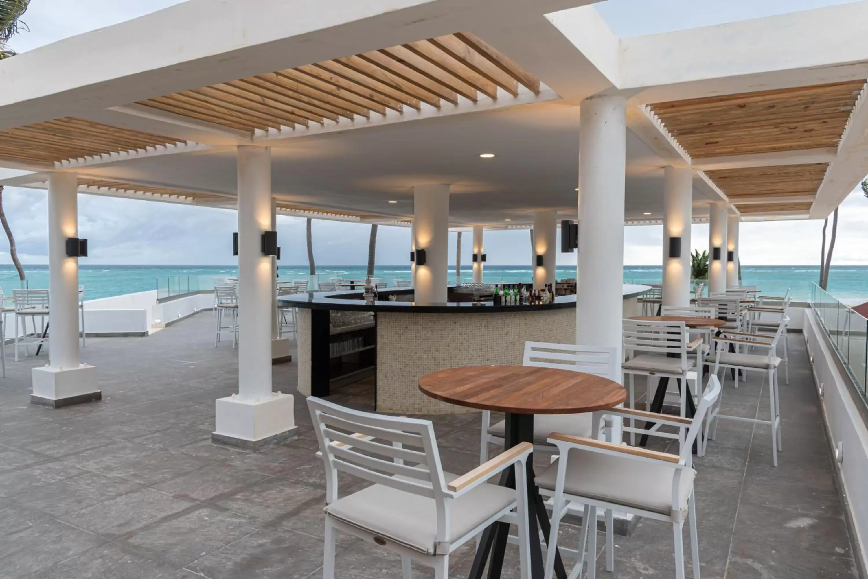 Lounge or bar in Grand Bavaro Princess - All Inclusive