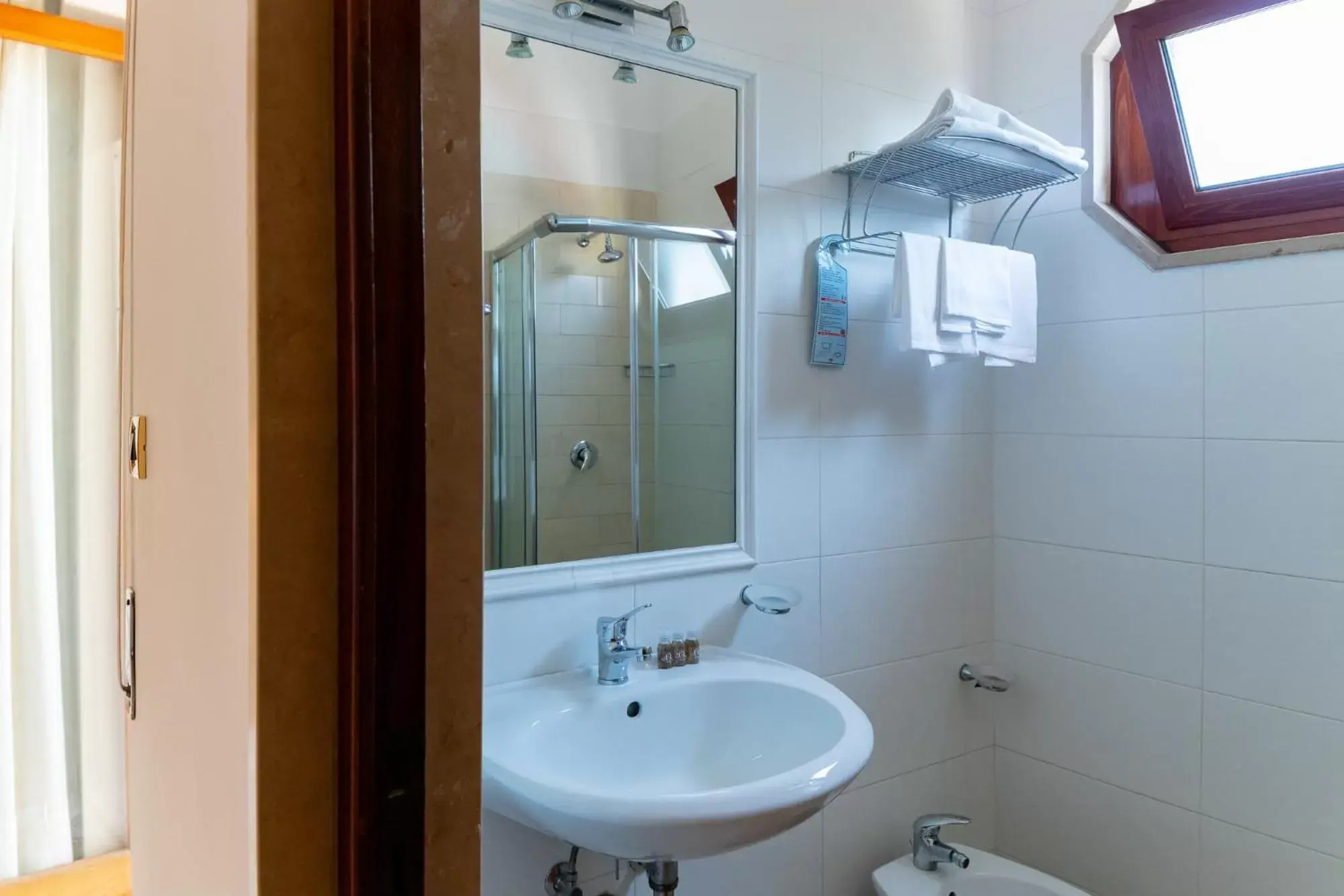 Bathroom in Hotel Riviera