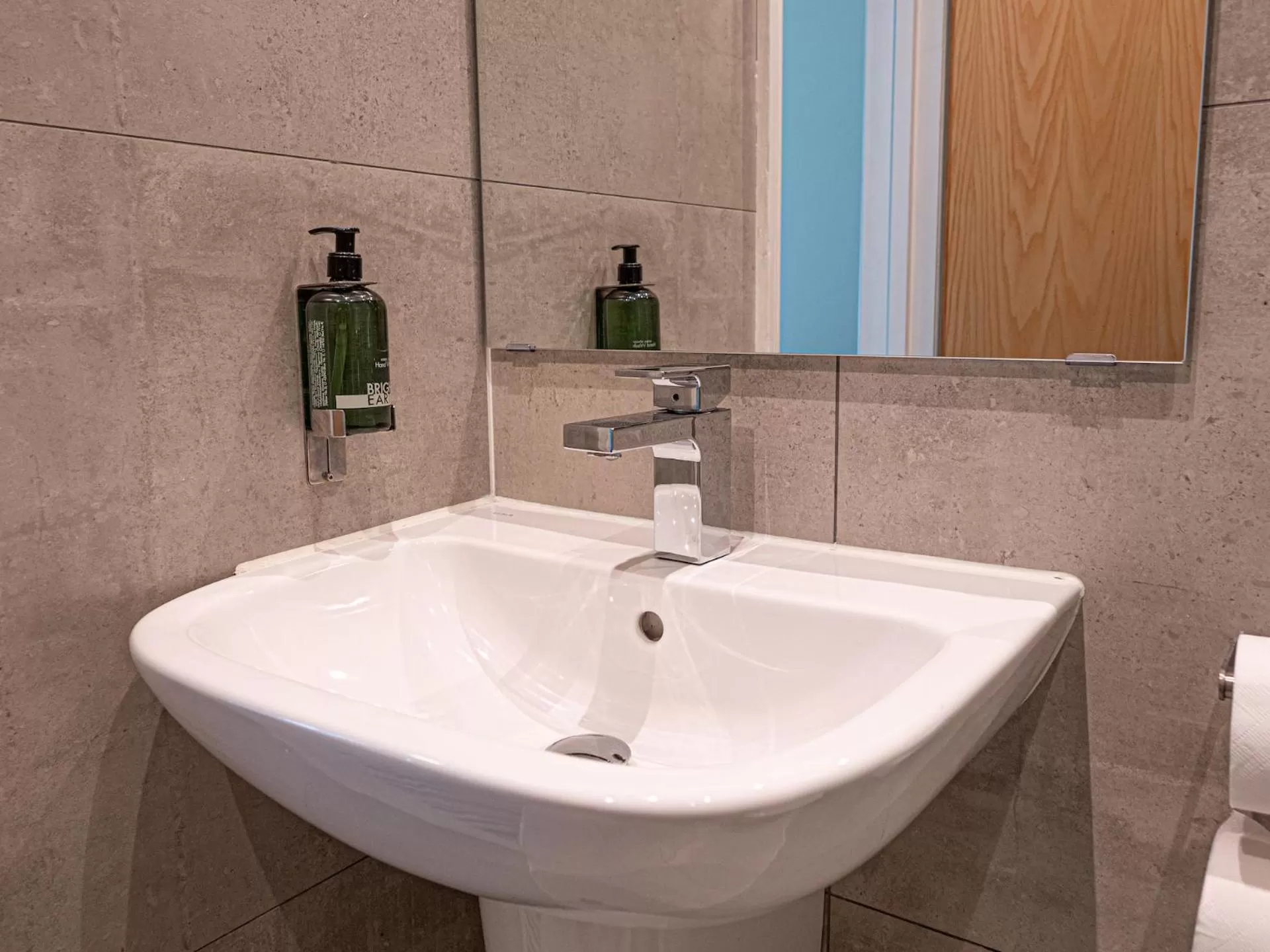 Bathroom in Maiden Oval