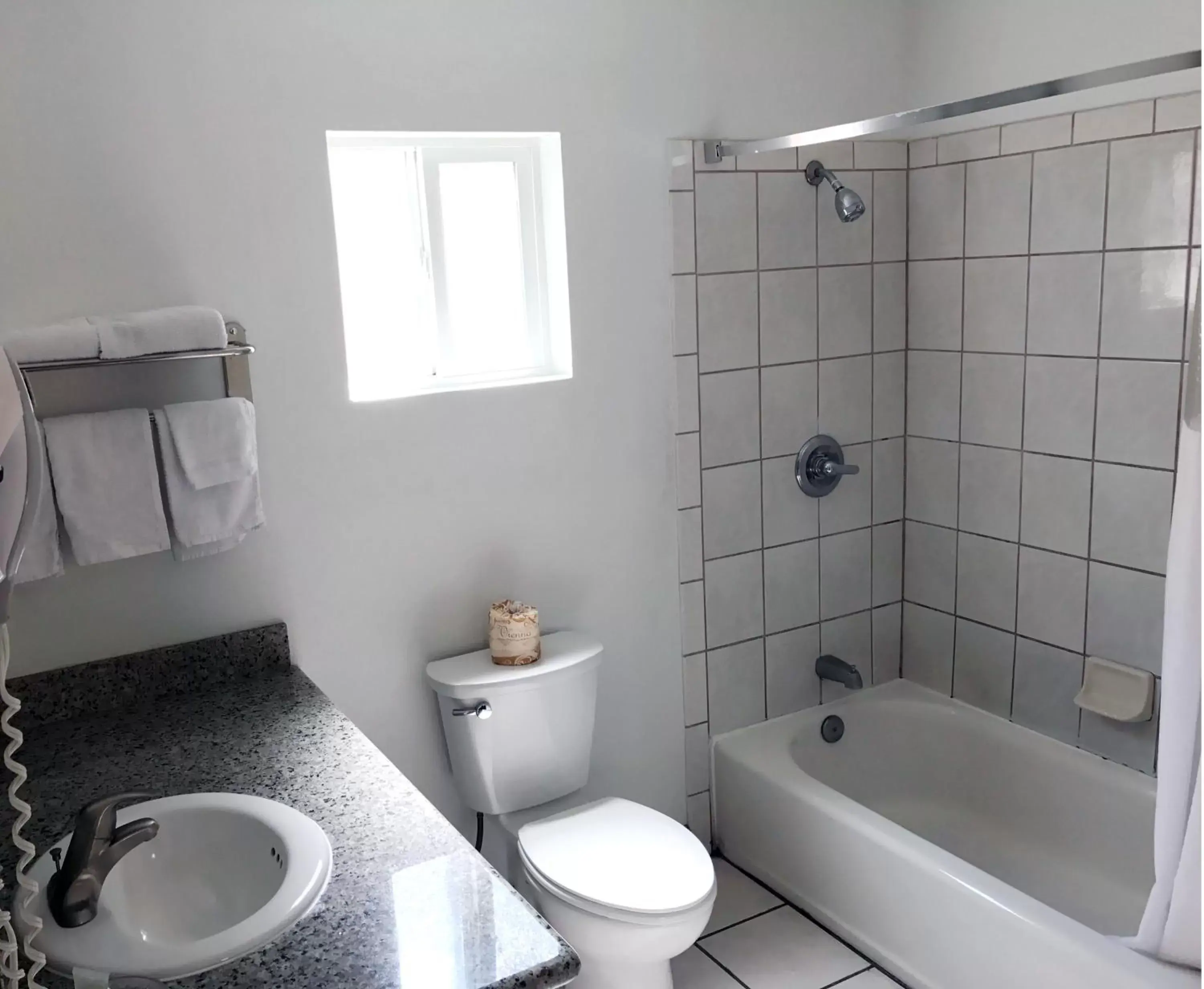 Bathroom in Napa Discovery Inn
