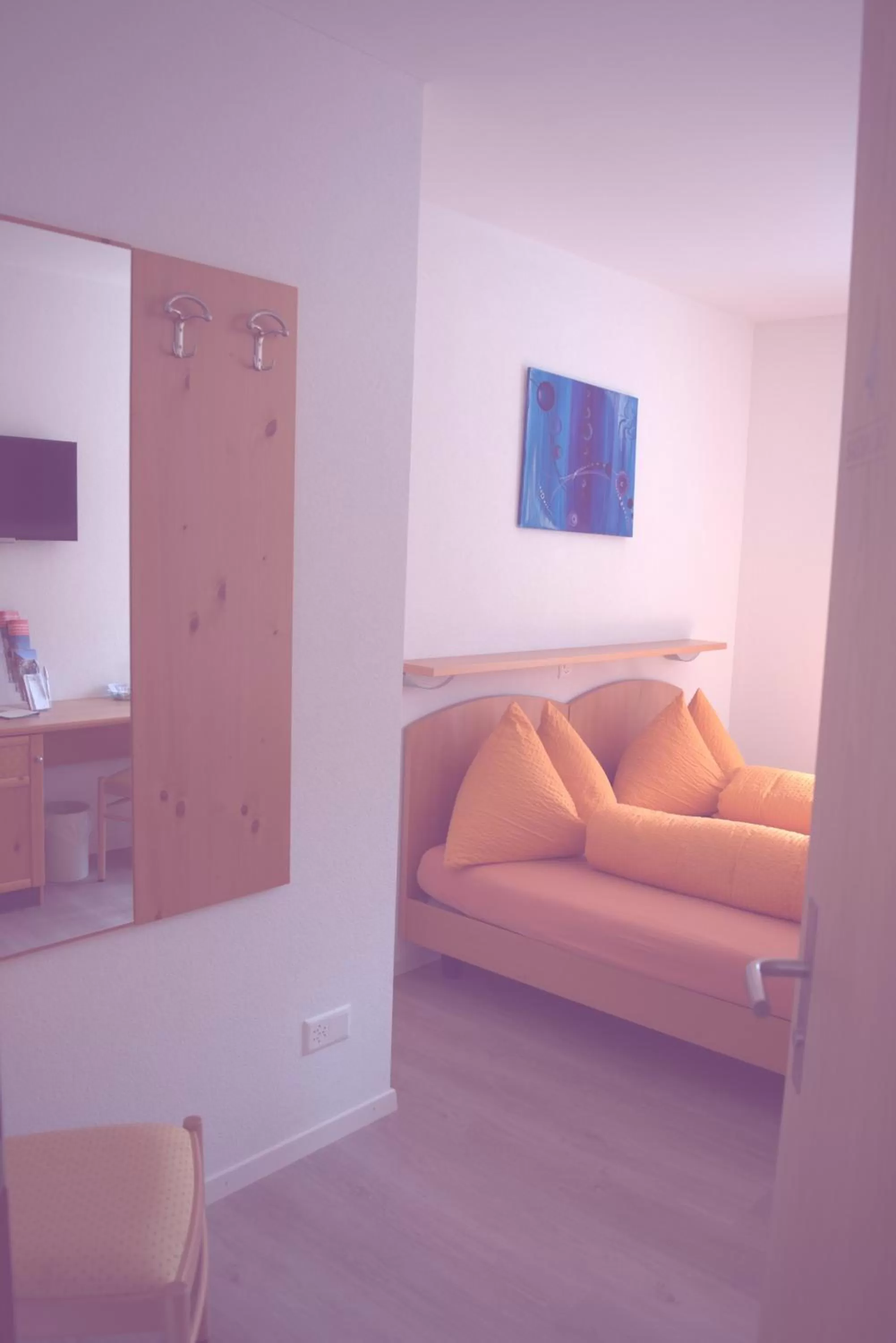 Bed, Seating Area in Ristorante Pensione Chalet Stazione