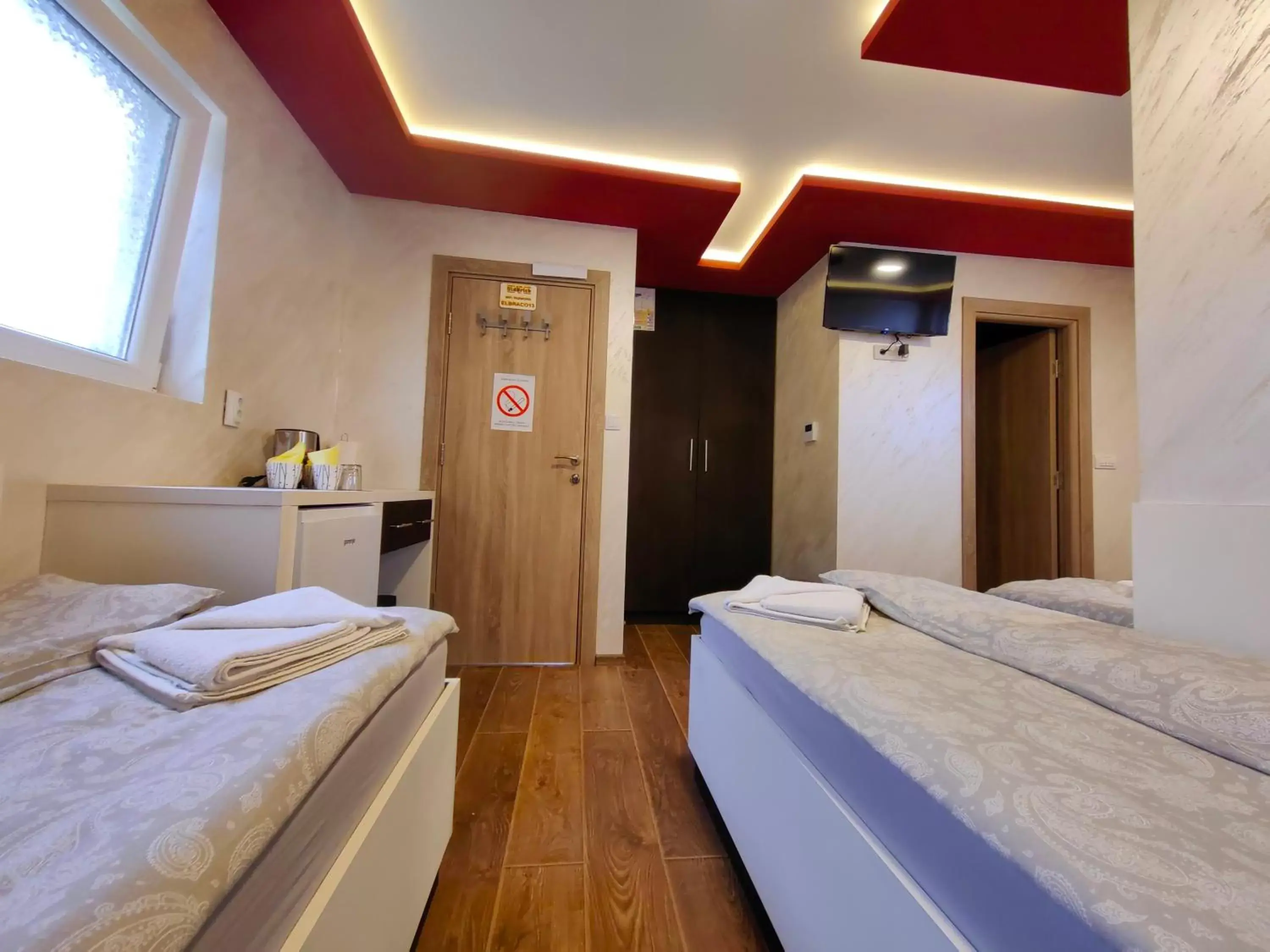 Quadruple Room with Bathroom in OldBrick PUB Quadruple Room with Bathroom in OldBrick PUB