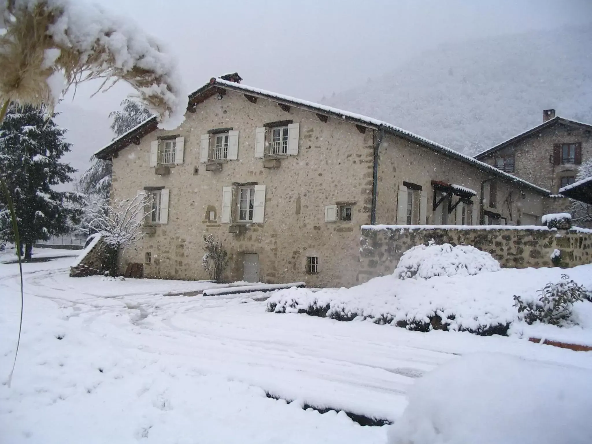 Property building, Winter in L'Estapade des Tourelons