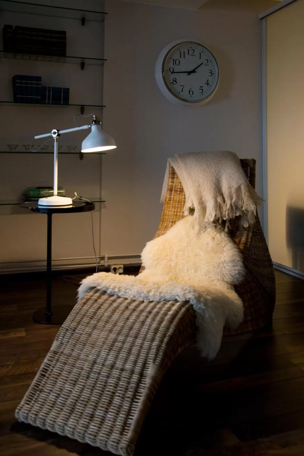 Library, Bed in Hotelli Olof