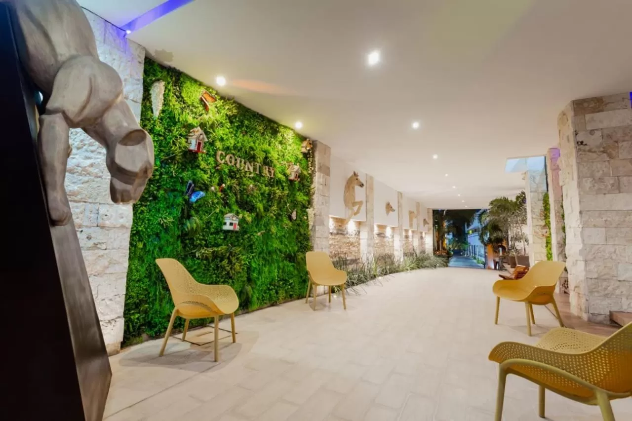 Hotel & Suites Country Valladolid