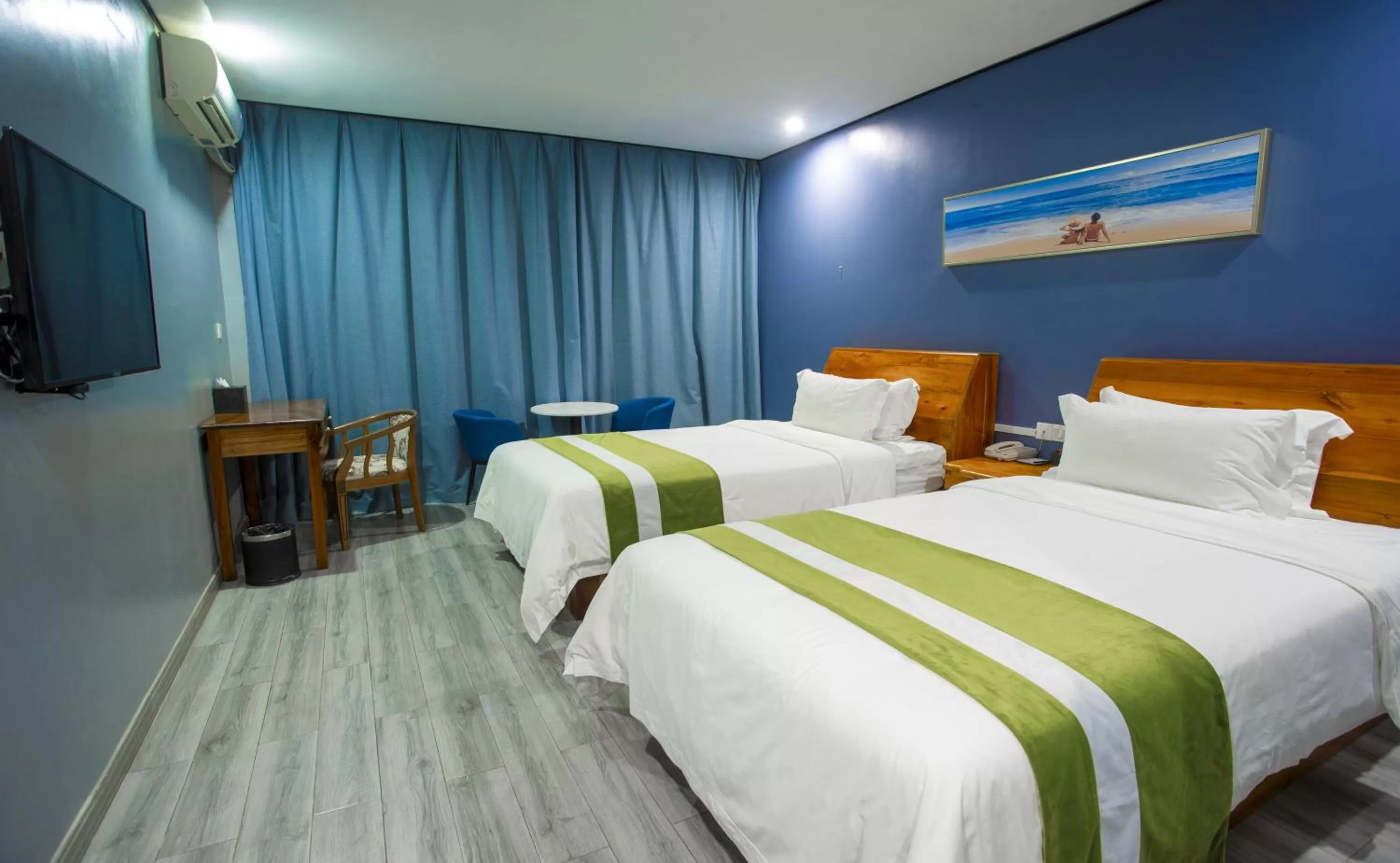 Bedroom in Junlan Hotel