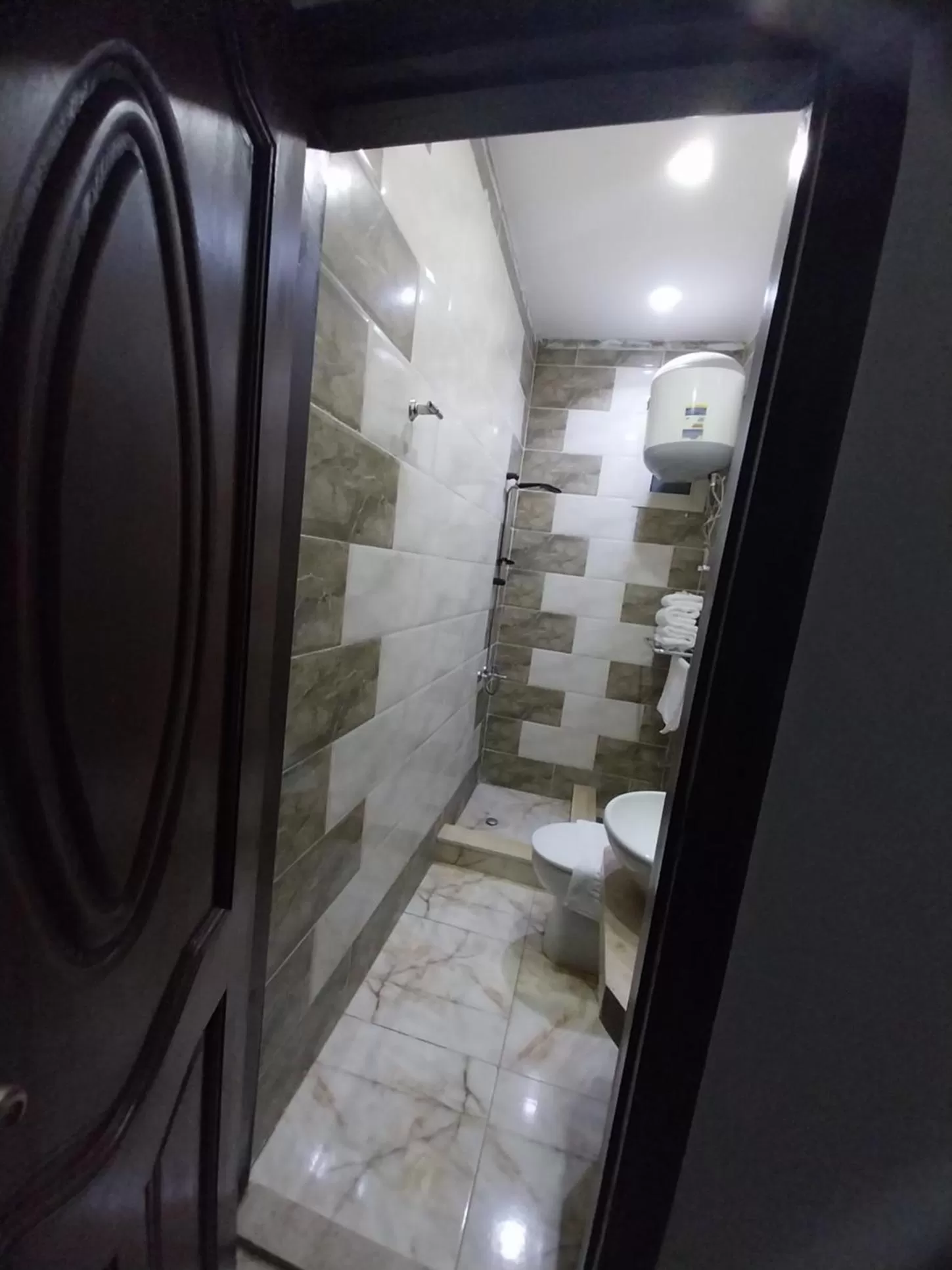Shower, Bathroom in Eagles Pyramids View