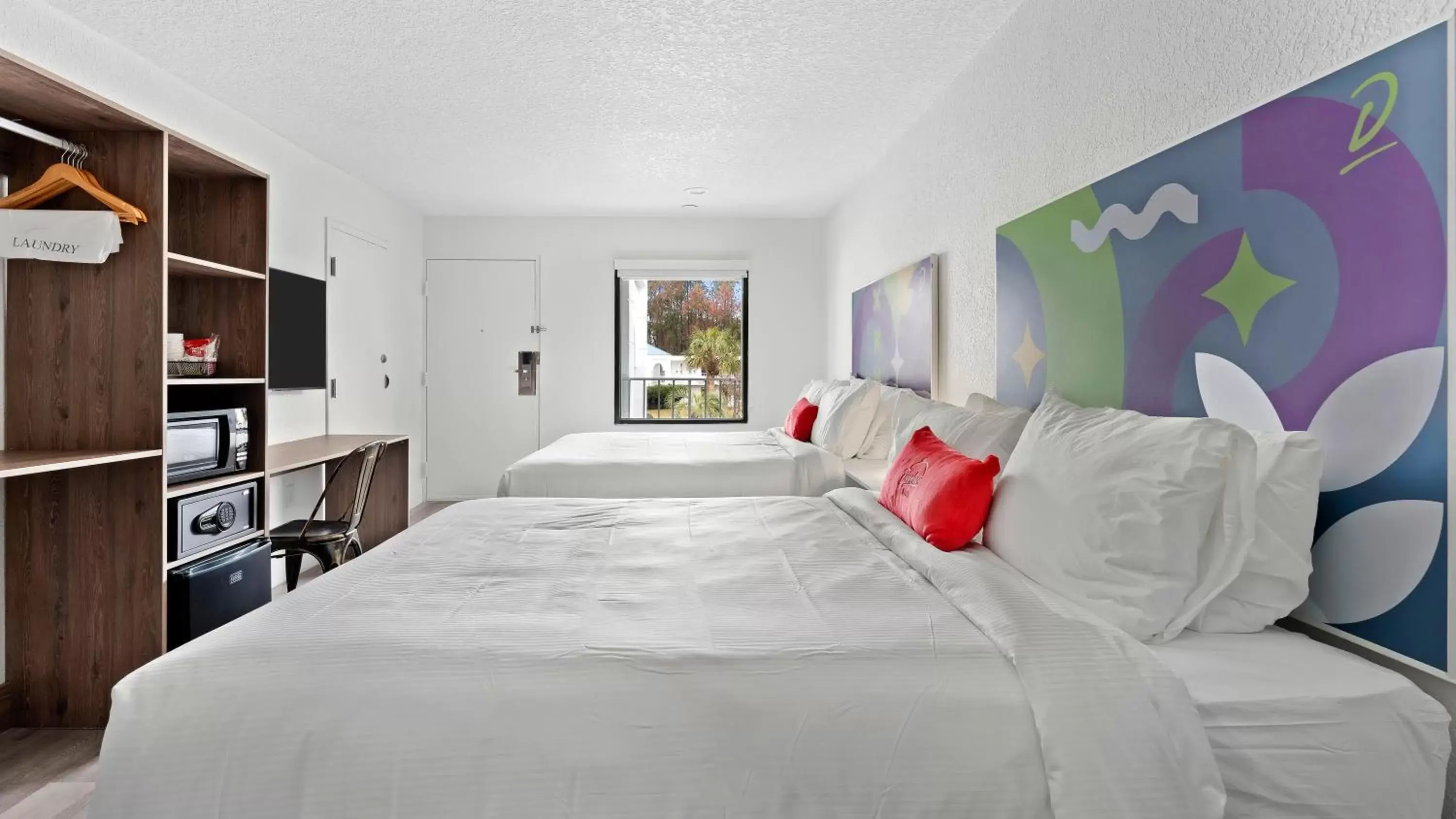 Bedroom, Bed in Developer Inn & Suites Airport JAX