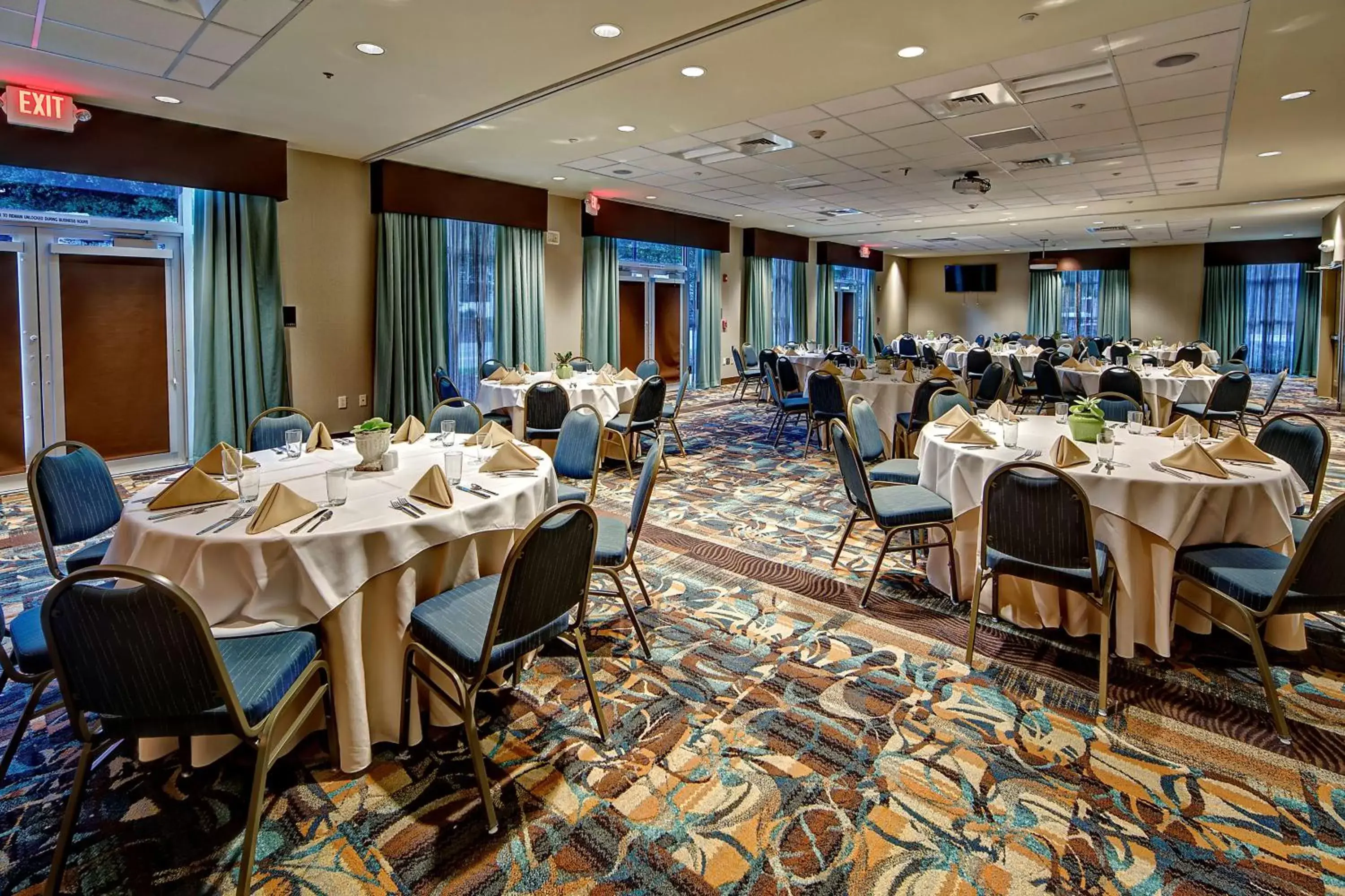 Meeting/conference room, Restaurant/Places to Eat in Hilton Garden Inn Charleston / Mt. Pleasant