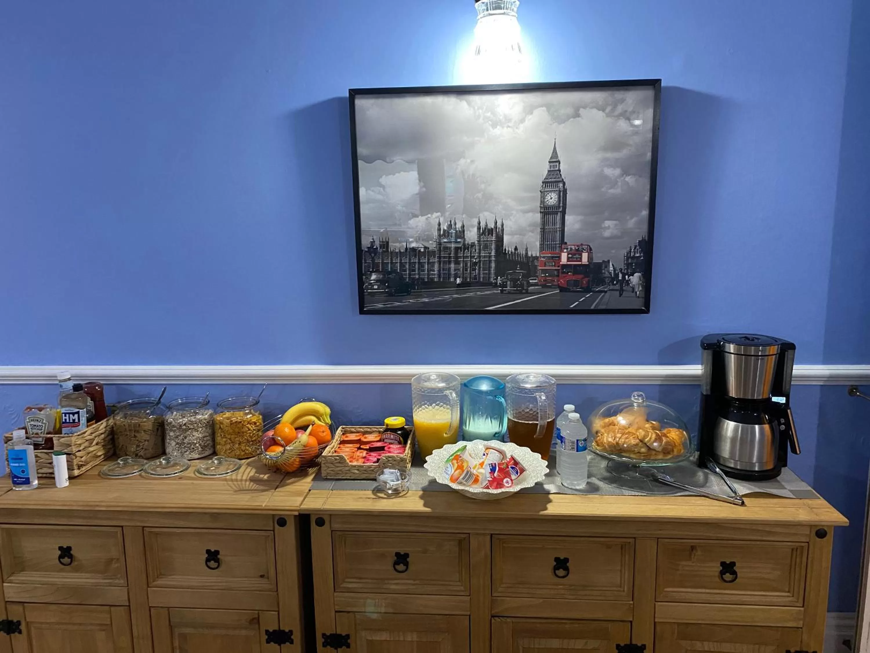 Food and drinks, Food in All Seasons Bed & Breakfast - Adults Only