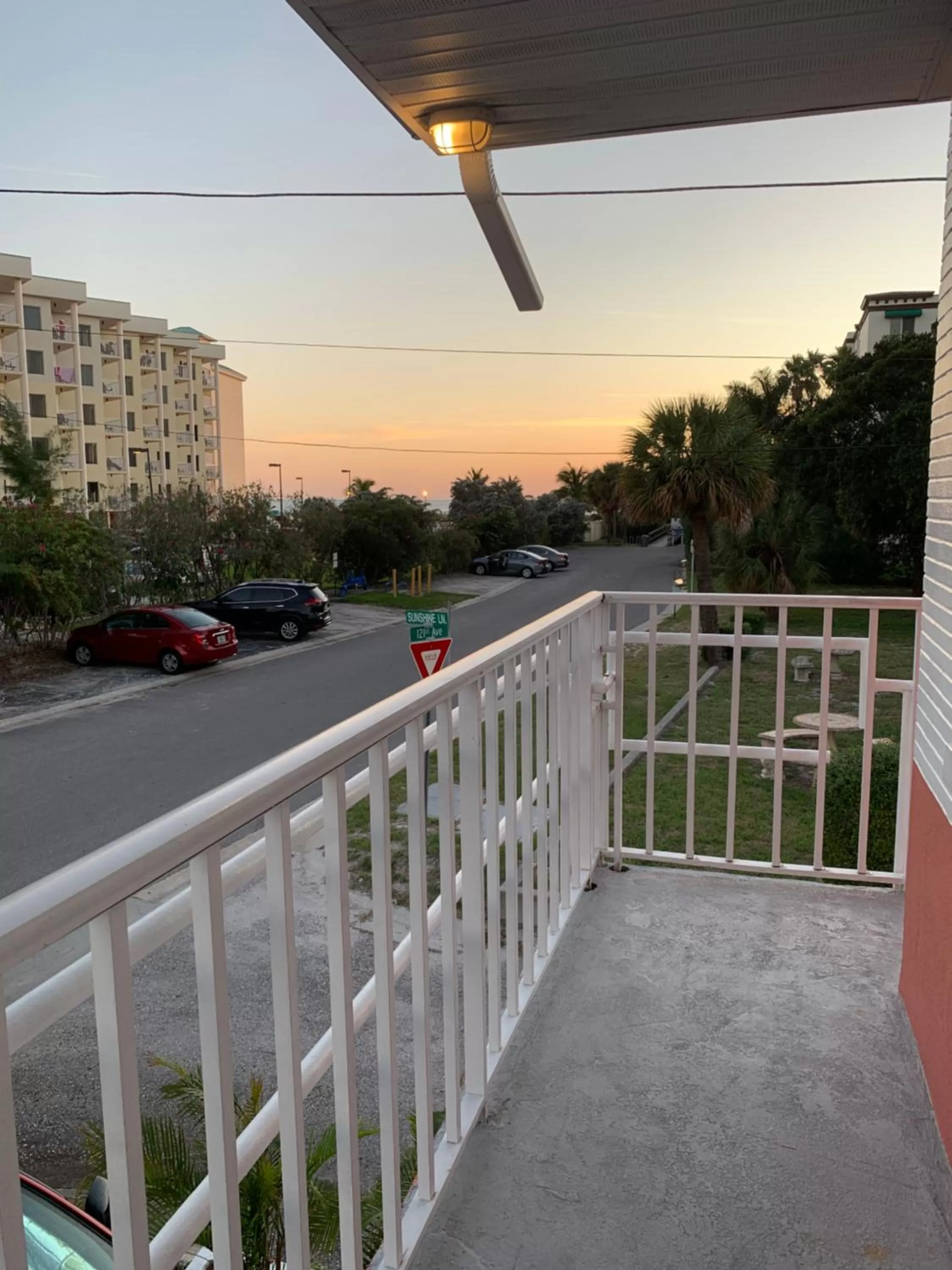 Patio, Balcony/Terrace in The Beach House - Treasure Island