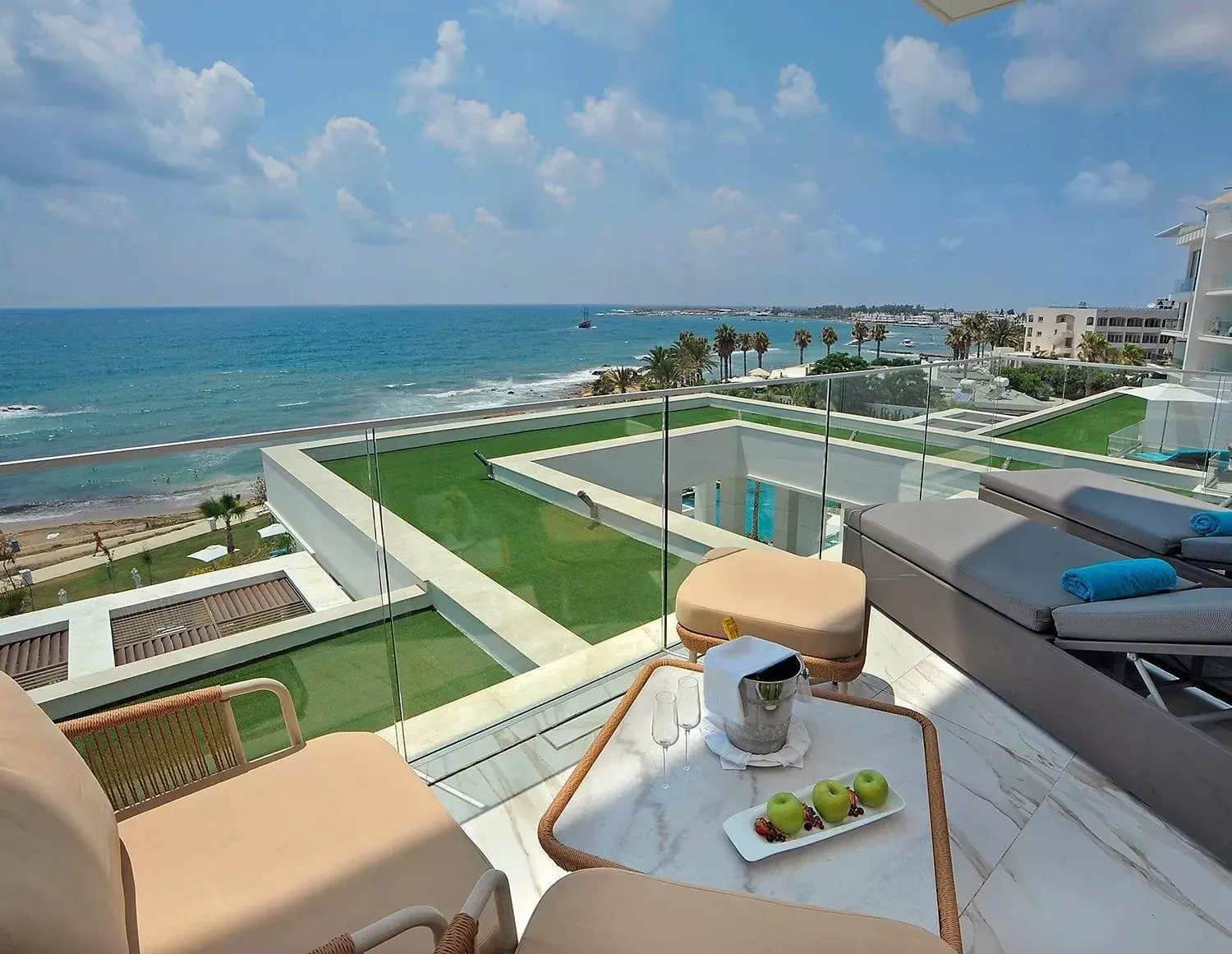 Sea view in Amavi, MadeForTwo Hotels - Paphos