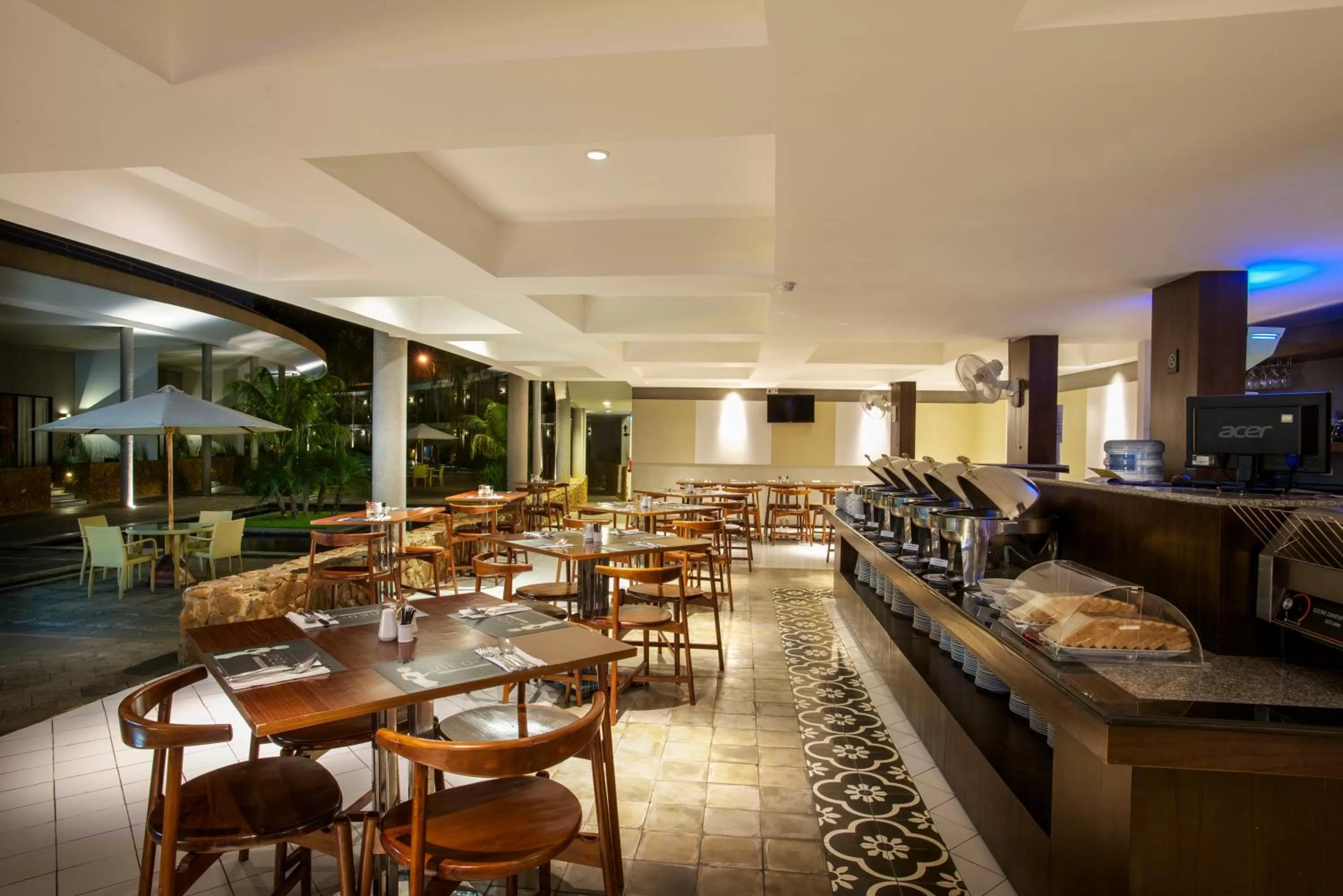Restaurant/places to eat in Hotel Neo+ Green Savana Sentul City