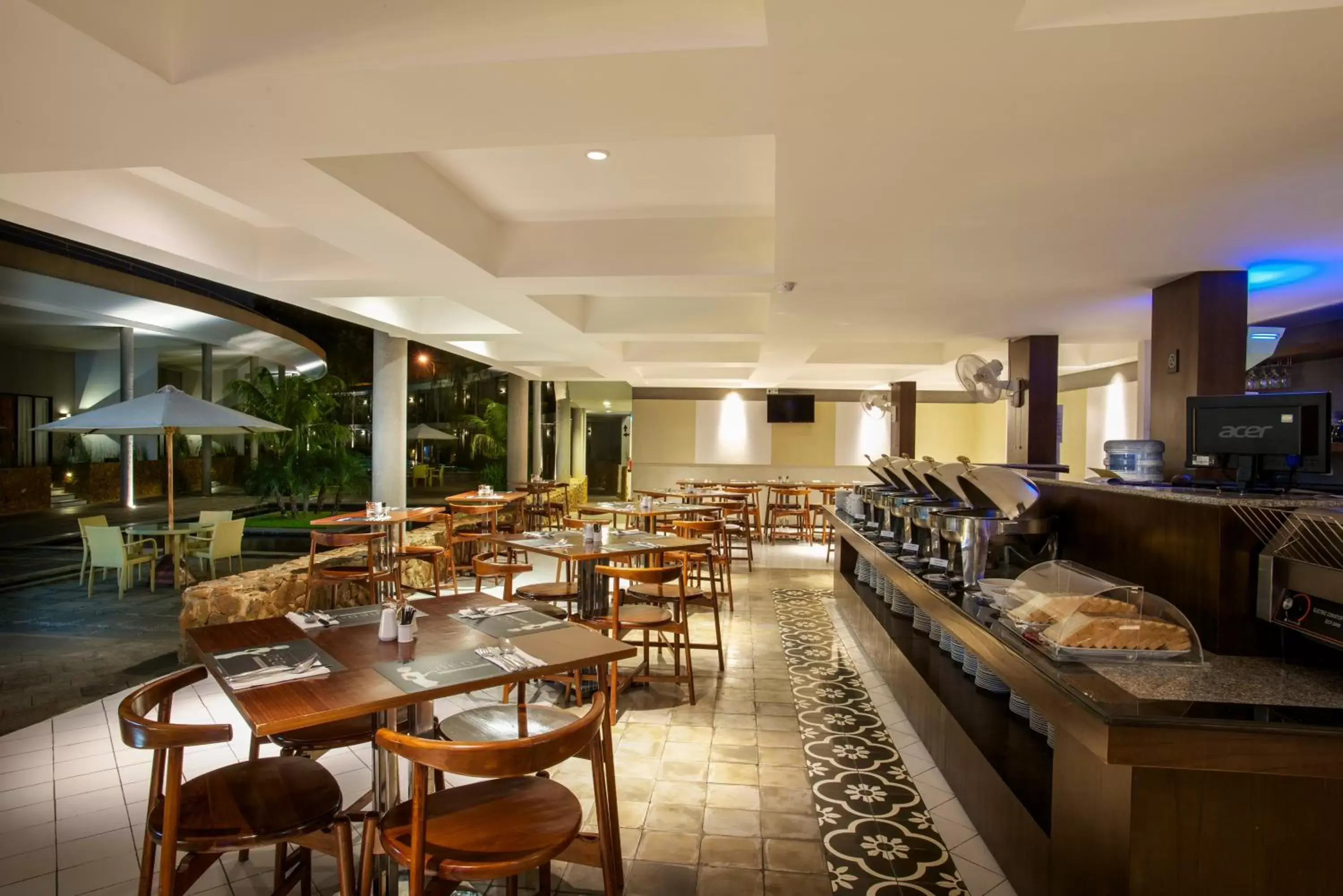 Restaurant/Places to Eat in Hotel Neo+ Green Savana Sentul City