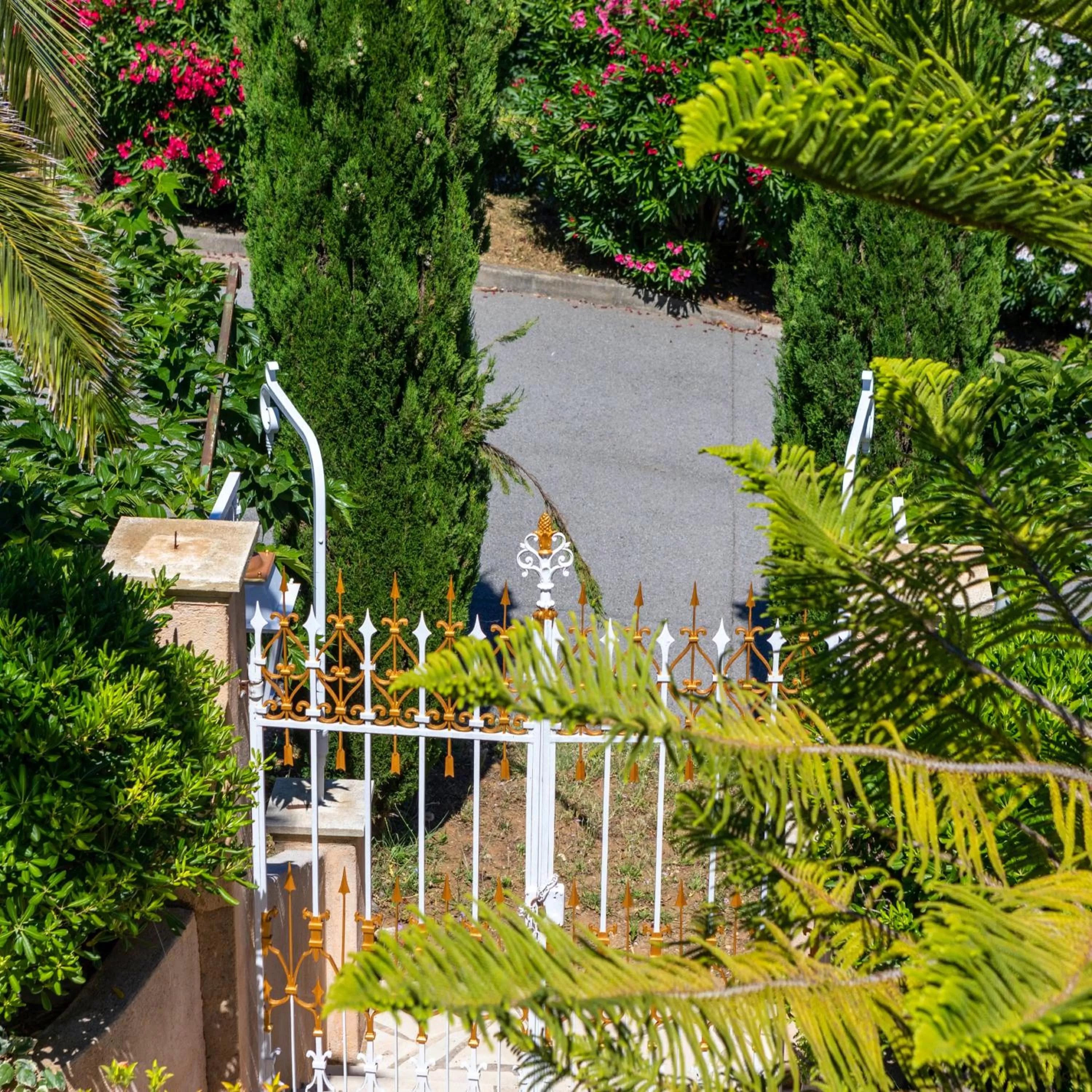Facade/entrance in Le Château de Mei Lese