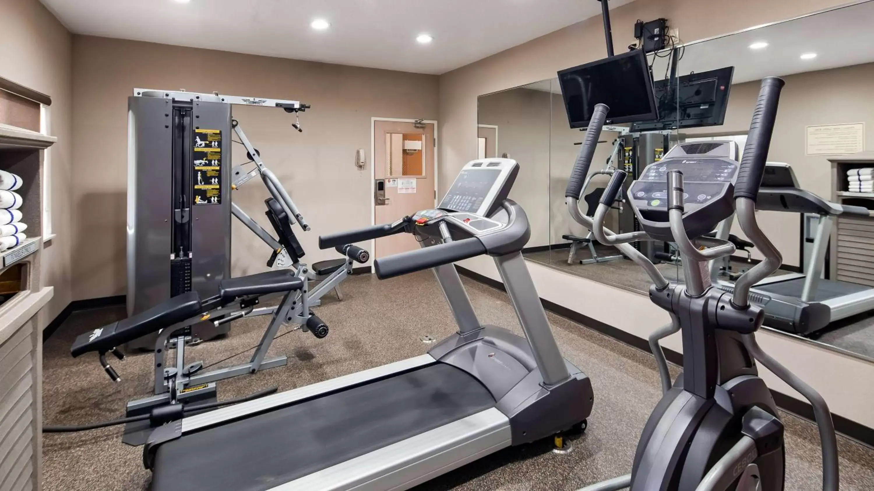 Fitness centre/facilities, Fitness Center/Facilities in Best Western Pearl City Inn