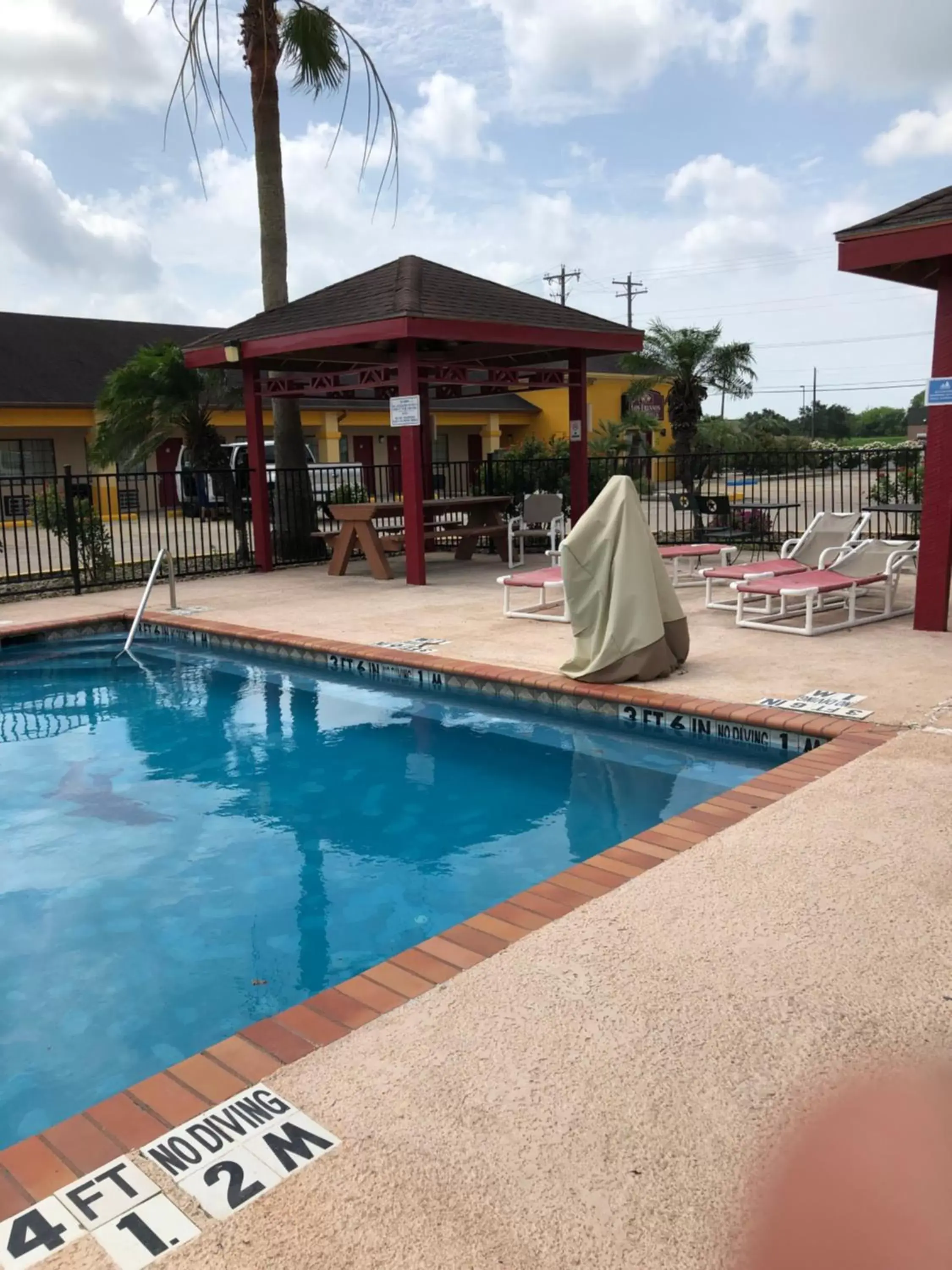 Swimming Pool in Los Fresnos Inn and Suites