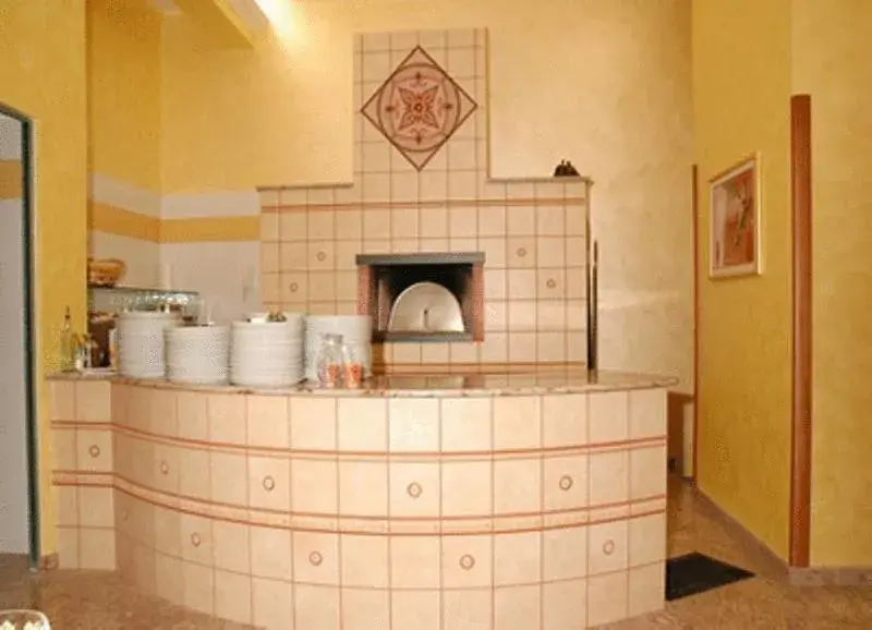 Restaurant/places to eat, Bathroom in Hotel Ristorante Cordial