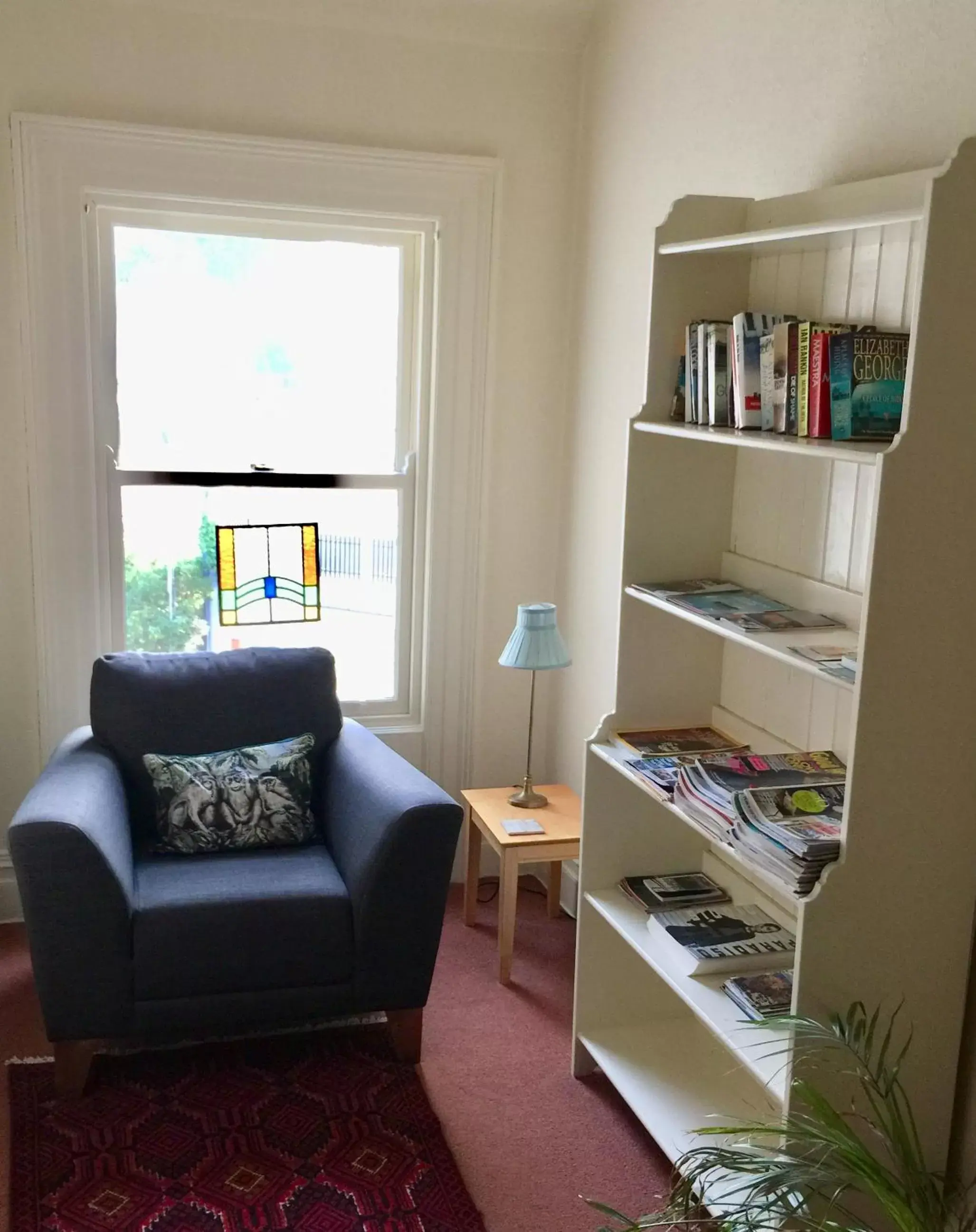 Library, Seating Area in Derrin Guest House