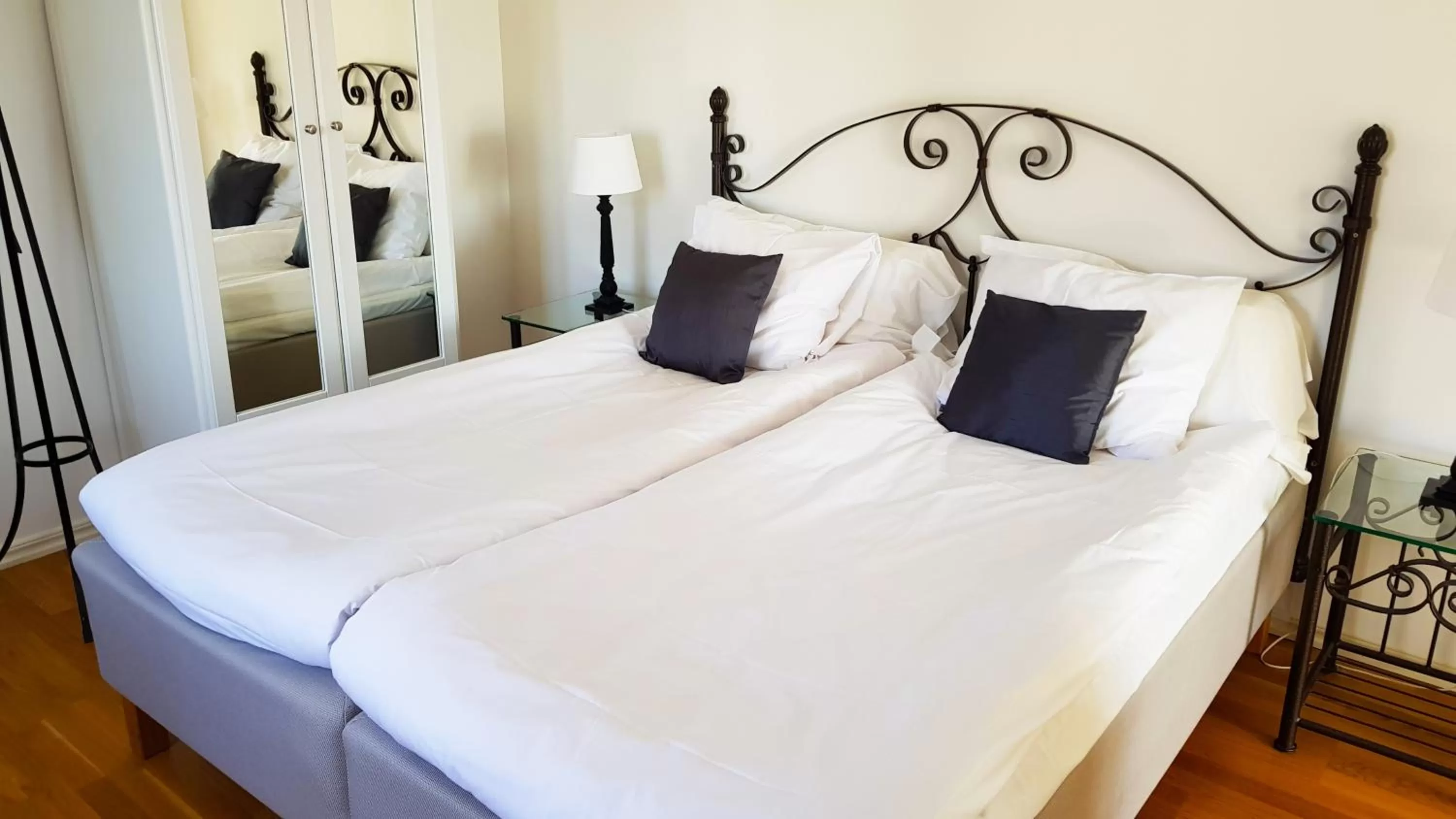 Bed in Hotell Grönfeltsgården