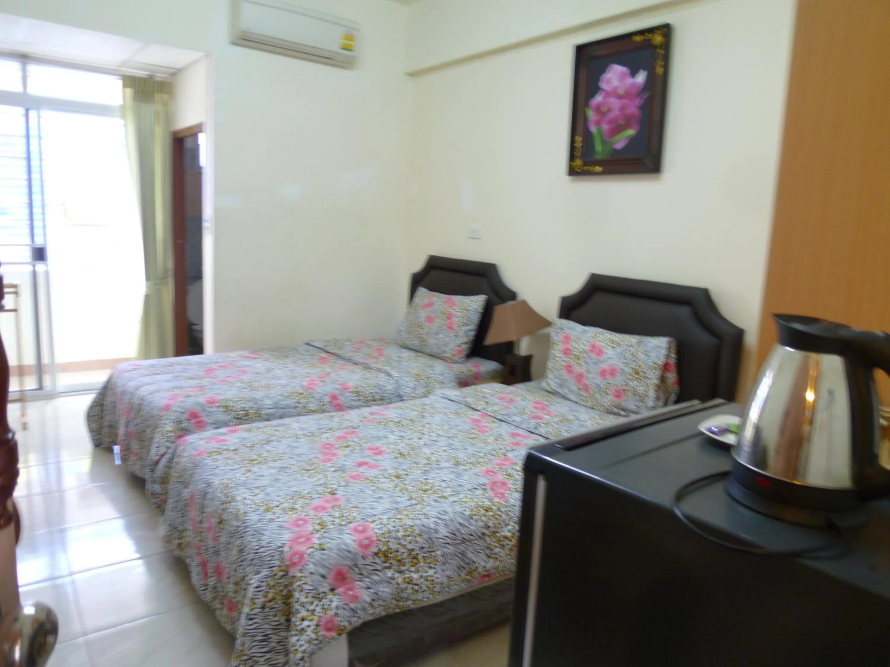 Bed in Vanlisut Hotel Ngamwongwan