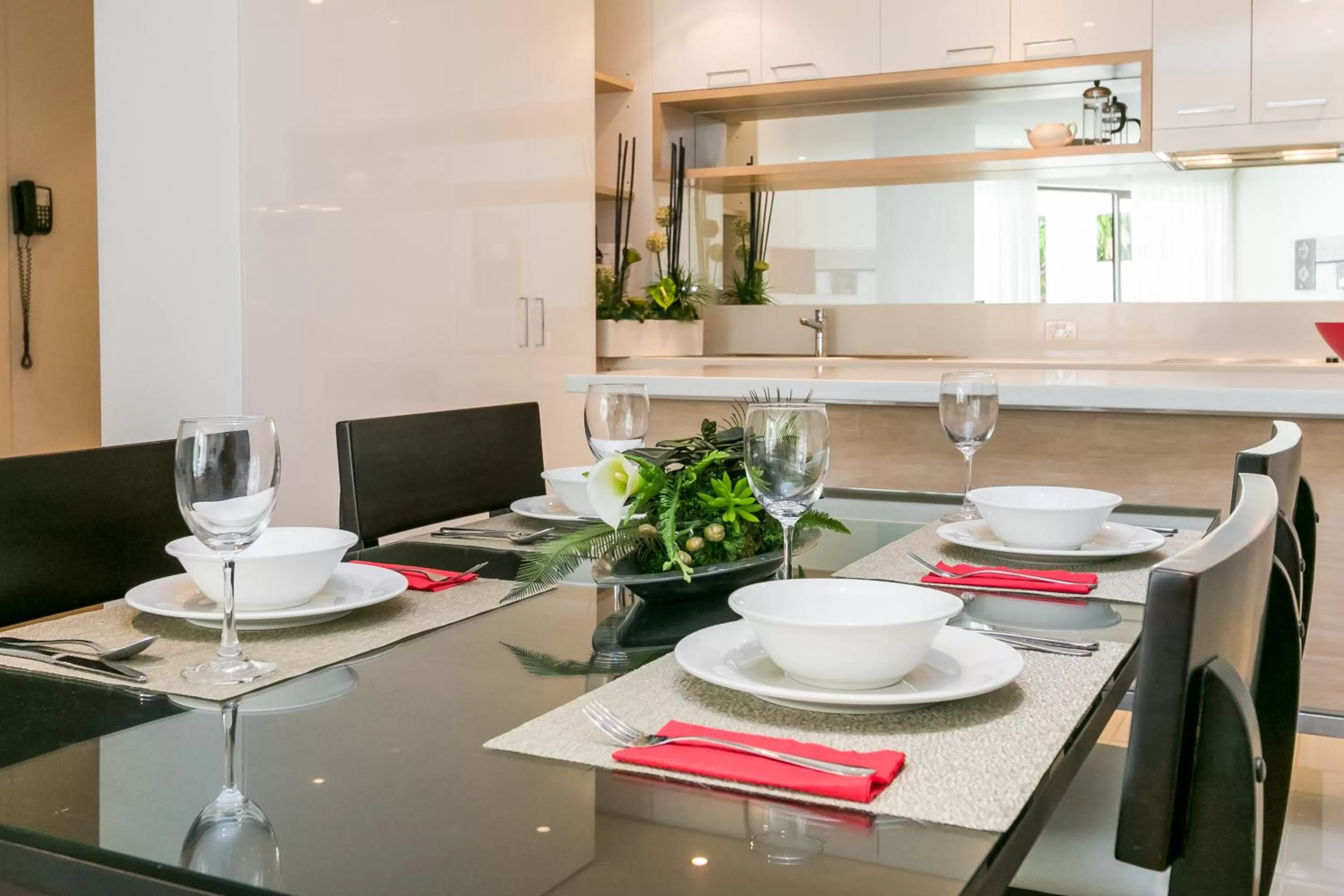Dining area in Grand Mercure Allegra Hervey Bay